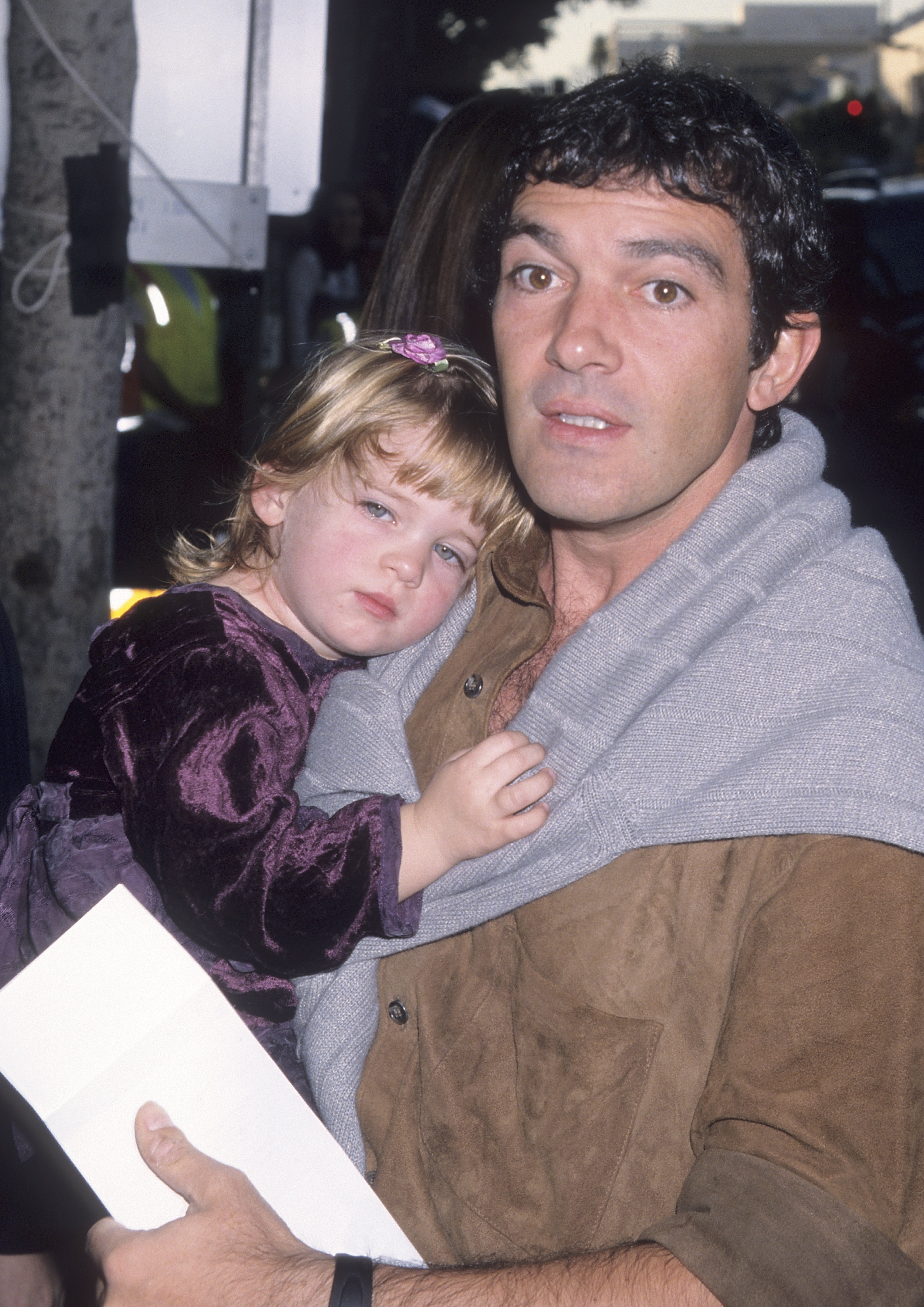 Antonio Banderas and Stella Banderas in Hollywood, California, on November 14, 1998 | Source: Getty Images