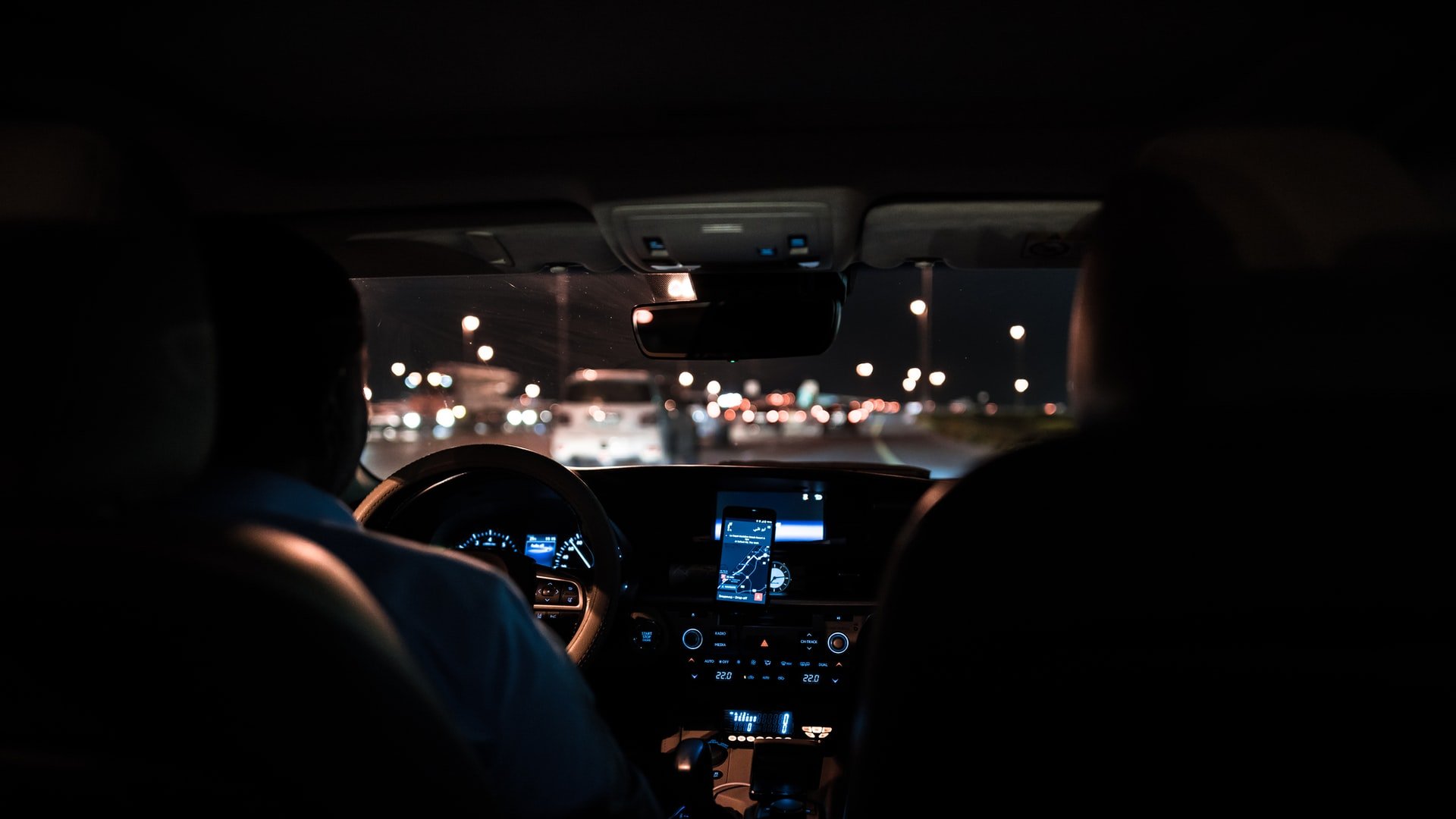 Another user shared if his passenger did something similar, he would ask him to apologize | Source: Unsplash