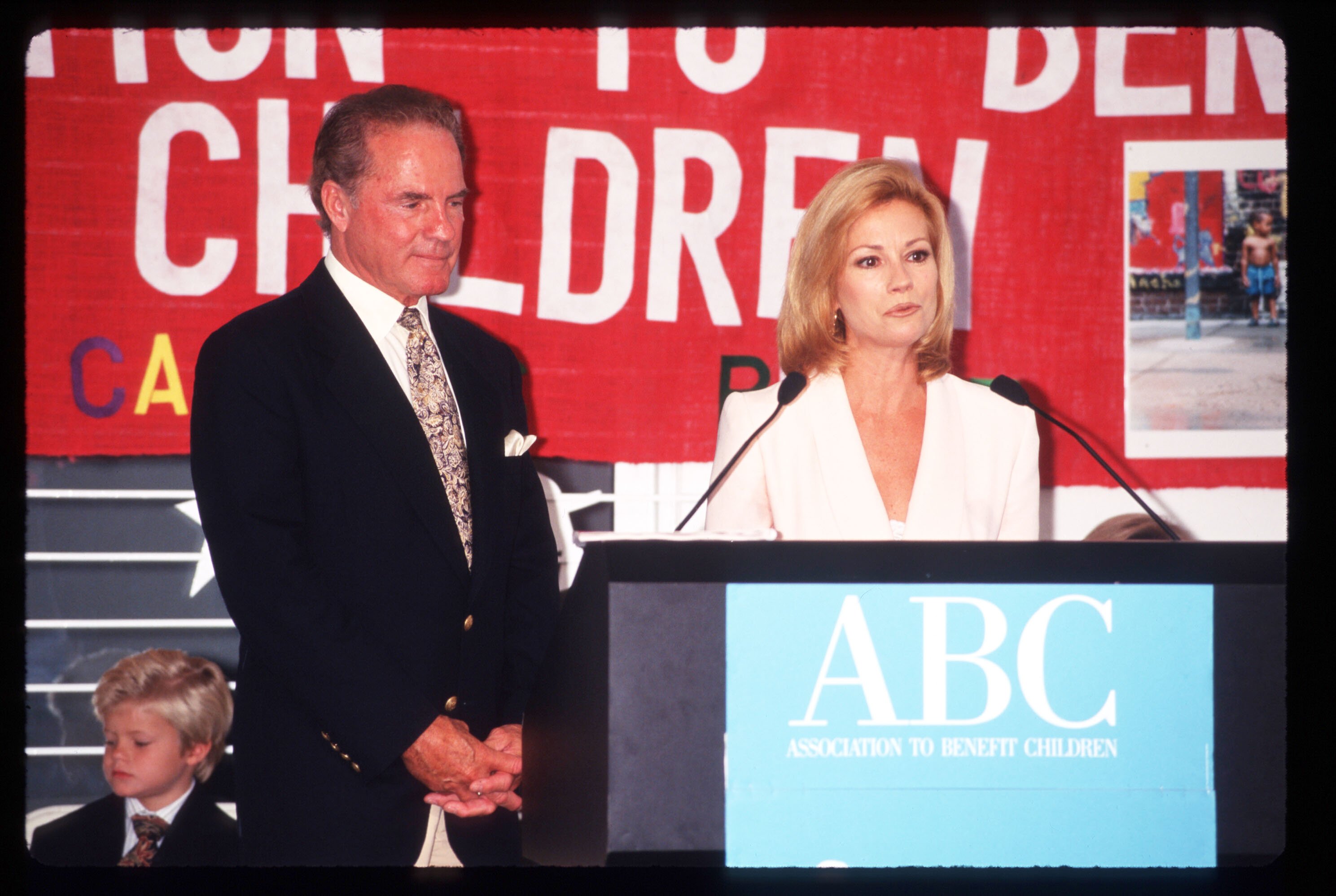 Frank and Kathie Lee Gifford during the dedication of Cassidy's Place on June 10, 1996, in New York City. | Source: Evan Agostini/Liaison/Getty Images