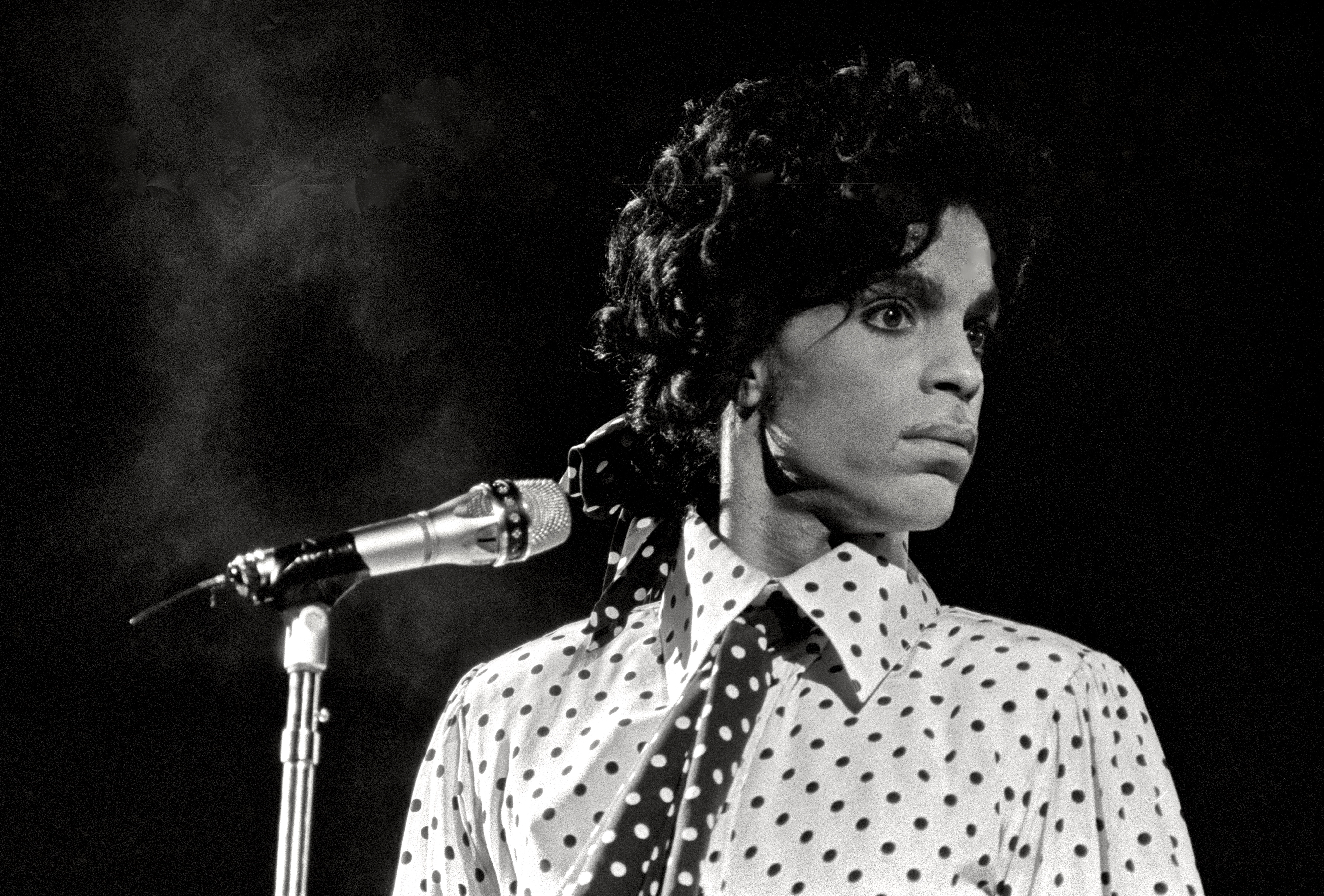 Prince performs during his “Lovesexy World Tour” on November 3, 1988 in Denver, Colorado | Source: Getty Images