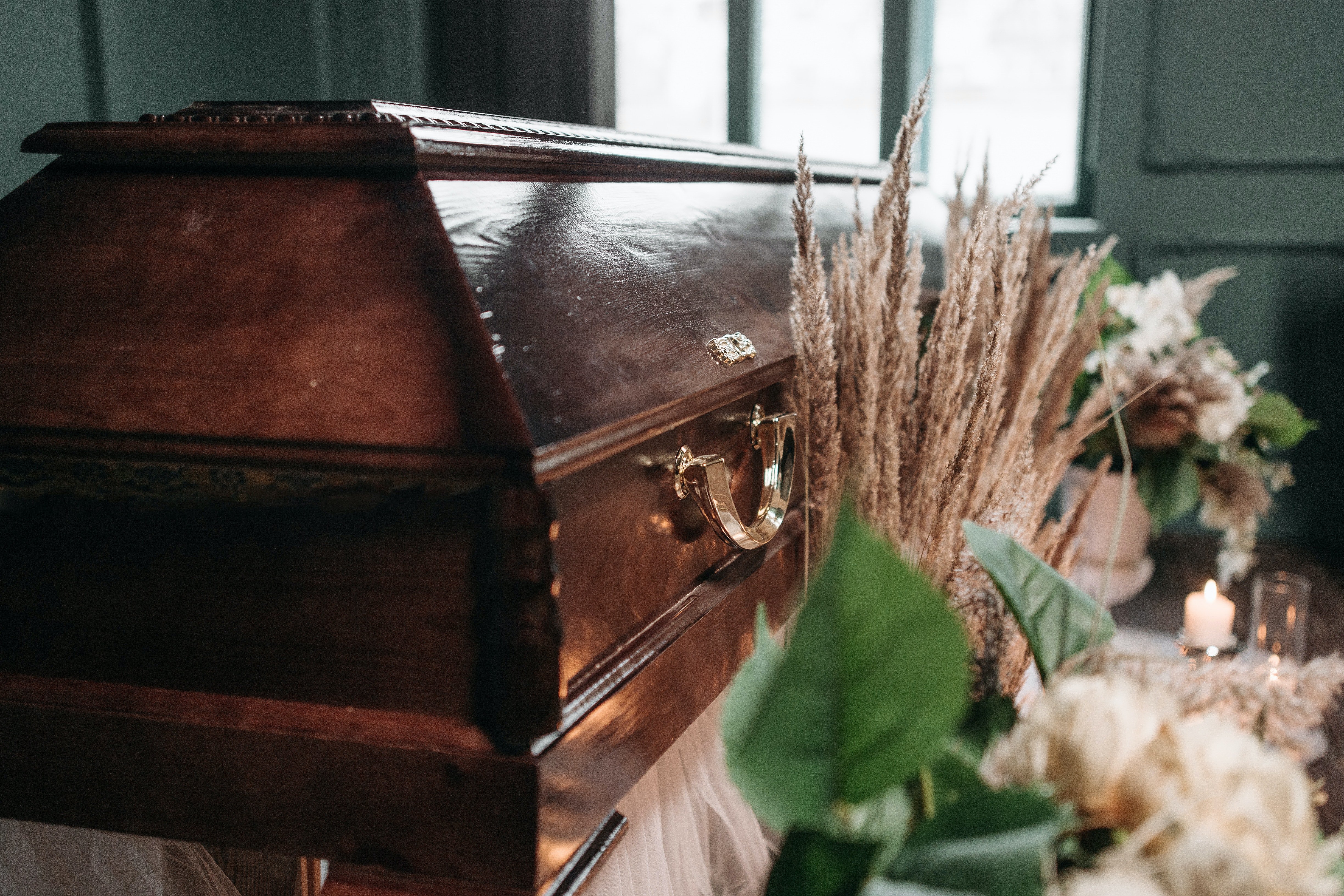Alice went to Molly's funeral. | Source: Pexels
