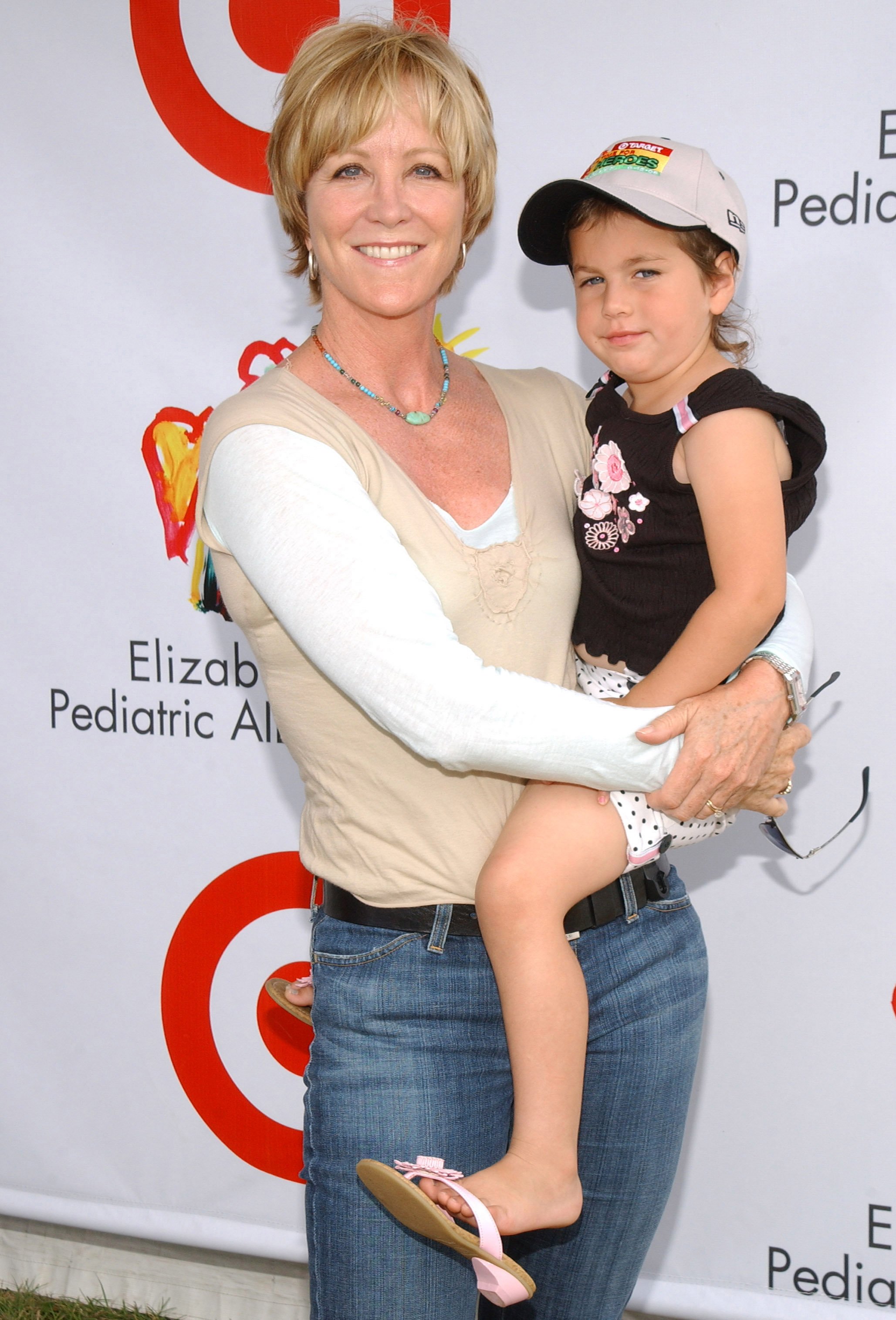 Joanna and Ashley Kerns during Elizabeth Glaser Pediatric AIDS Foundation "A Time For Heroes" Celebrity Carnival in Los Angeles, California, on June 12, 2005 | Source: Getty Images