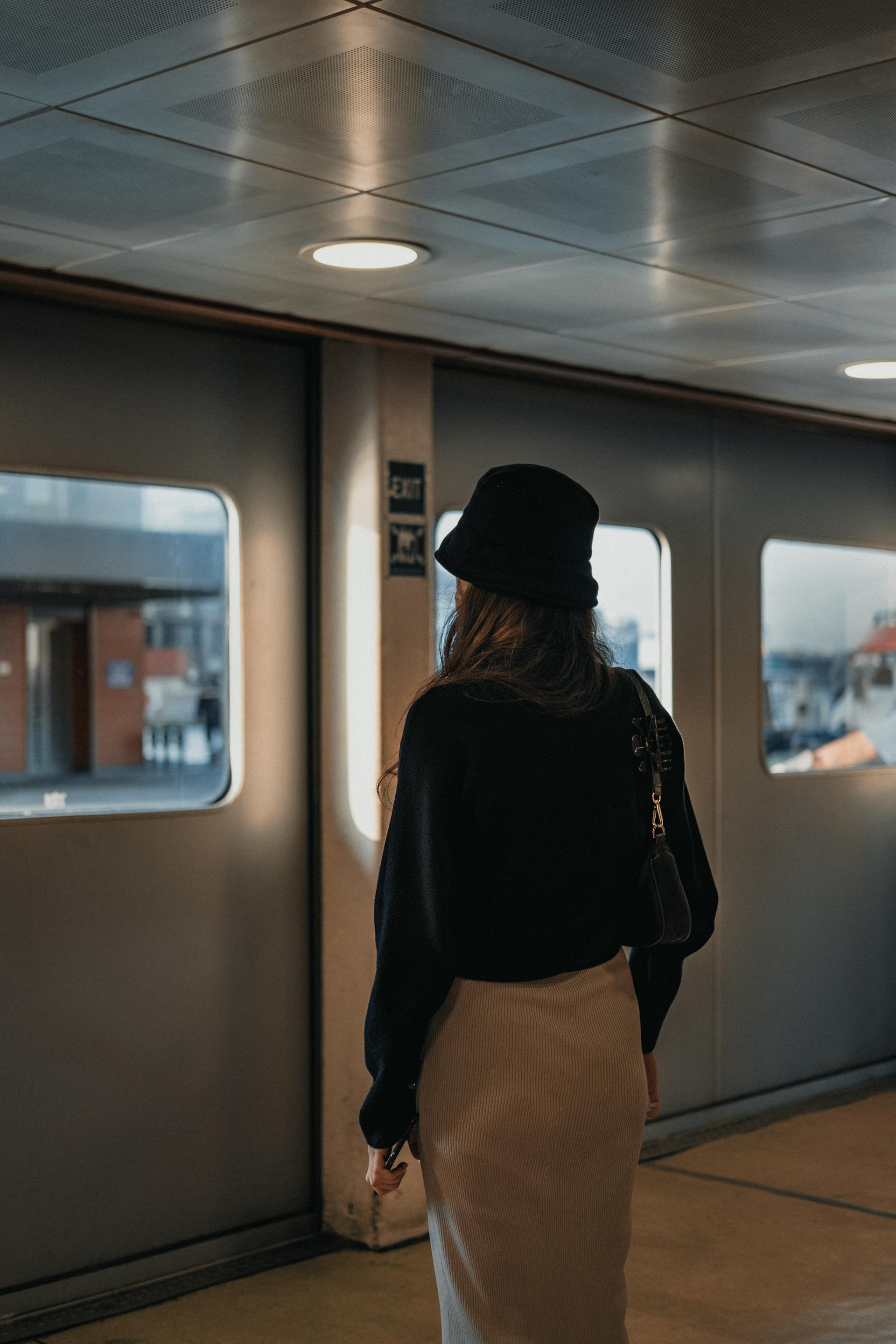 A woman walking out | Source: Pexels