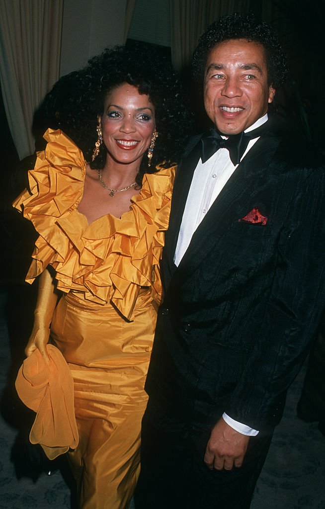 Smokey Robinson and his wife Claudette Rogers at the Beverly Hilton Hotel in California, 1988 | Photo: Getty Images