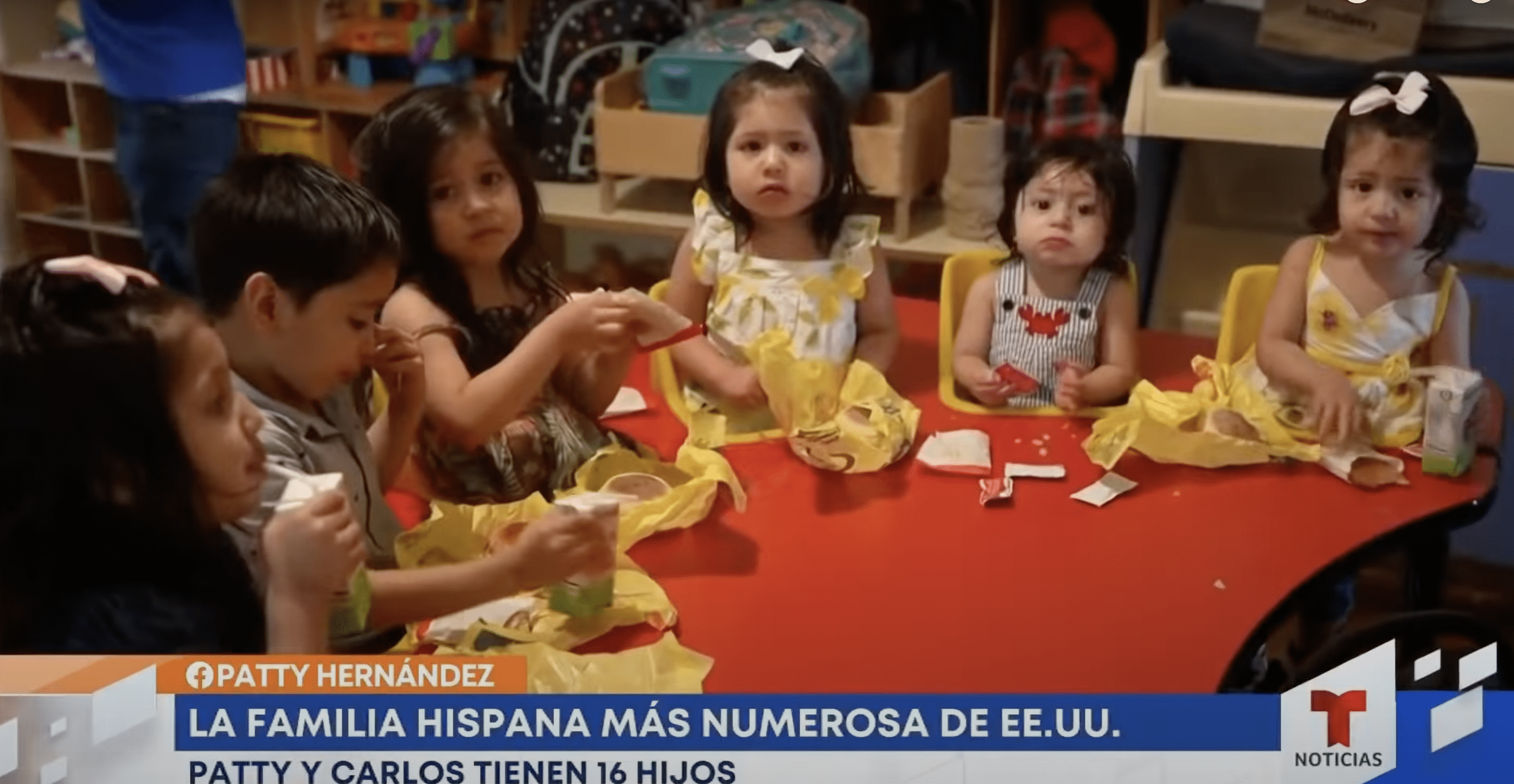 A few of the Hernandez kids are seen having food. | Source: YouTube.com/hoy Día