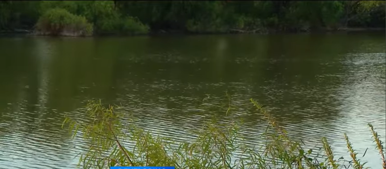 A view of the Brazos River in Johnson County, where the two boys drowned, from a video dated October 8, 2025 | Source: YouTube/@CBSDFW