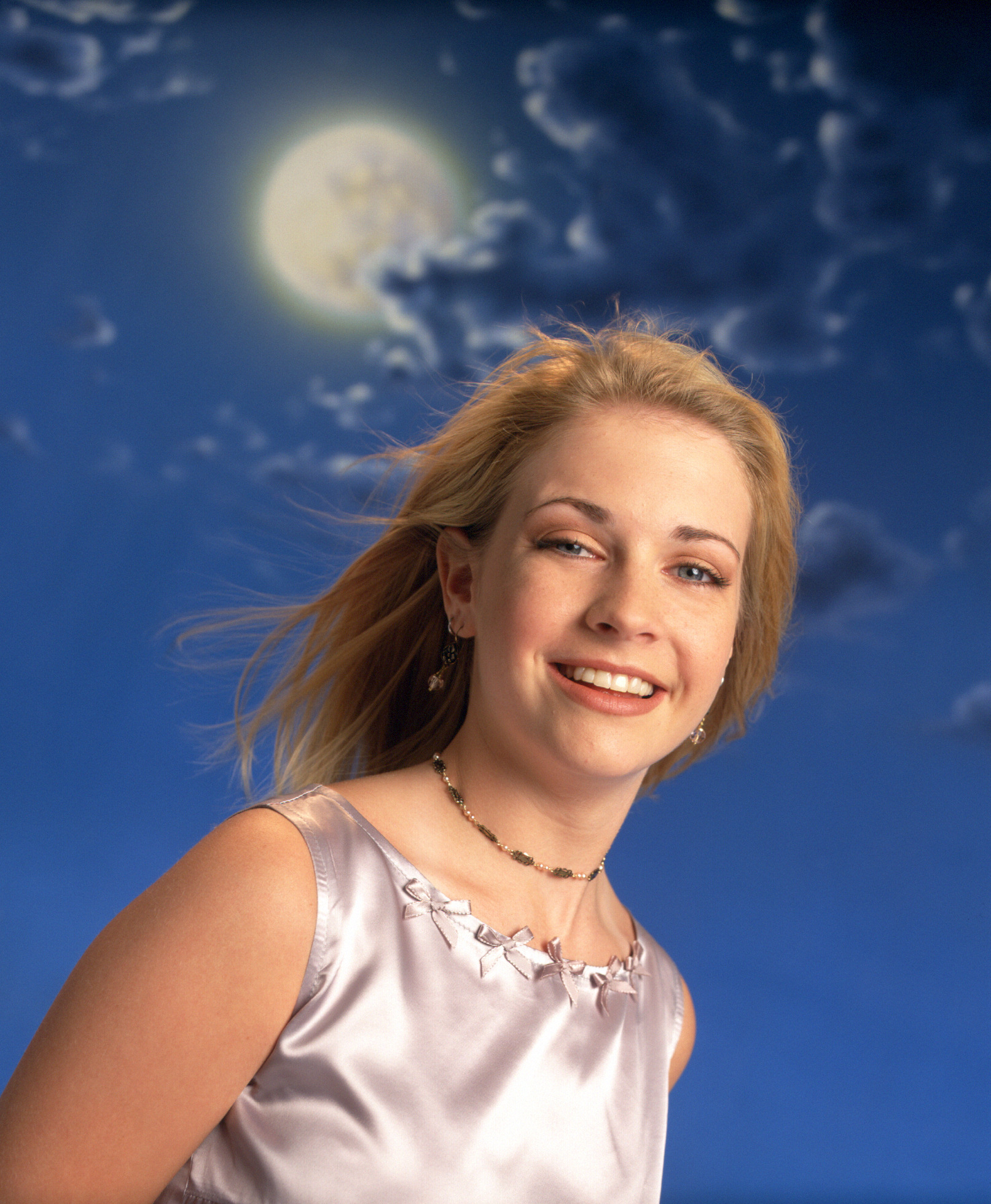 The child star as Sabrina, a nice, adolescent witch in "Sabrina the Teenage Witch" 1996. | Source: Getty Images