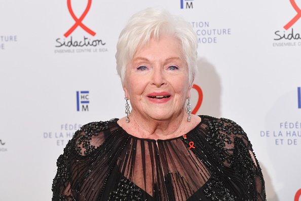 Line Renaud assiste au dîner de gala Sidaction 2020.| Photo : Getty Images