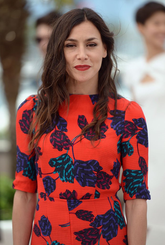 Olivia Ruiz assiste au Photocall "ADAMI" lors du 67ème Festival du Film de Cannes le 20 mai 2014 à Cannes. | Photo : Getty Images Olivia Ruiz assiste au Photocall "ADAMI" lors du 67ème Festival du Film de Cannes le 20 mai 2014 à Cannes. | Photo : Getty Images