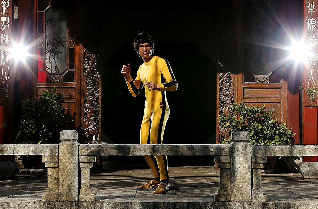 Bruce Lee, eine Wachsfigur des chinesischen Schauspielers, ist am 13. August 2013 im chinesischen Garten der Freundschaft in Sydney, Australien, zu sehen. (Foto von Mark Metcalfe) I Quelle: Getty Images