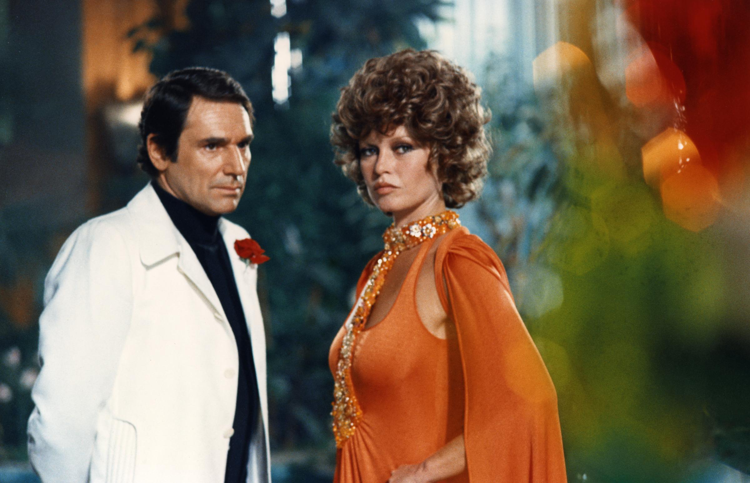 Robert Hossein and Brigitte Bardot on the set of "Don Juan ou Si Don Juan était une femme" on January 1, 1973. | Source: Getty Images