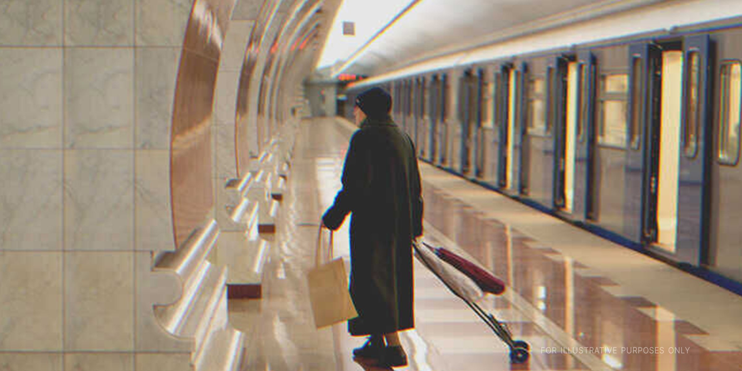 Lonely Old Lady In Subway. | Source: Shutterstock