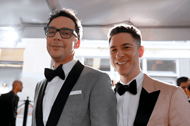 Todd Spiewak et Jim Parsons assistent à la 73e cérémonie annuelle des Tony Awards. | Source : Getty Images Todd Spiewak et Jim Parsons assistent à la 73e cérémonie annuelle des Tony Awards. | Source : Getty Images