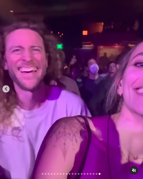 Justin Long and Paris Jackson at a concert. | Source: Instagram/parisjackson