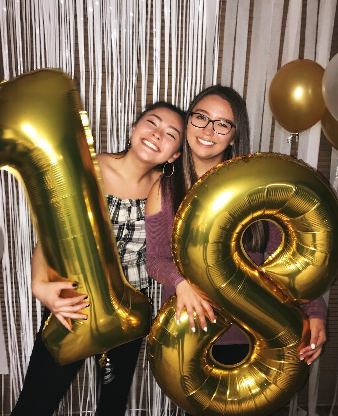 Cara Gosselin and her sister from a post dated October 9, 2018. | Source: Instagram/kateplusmy8