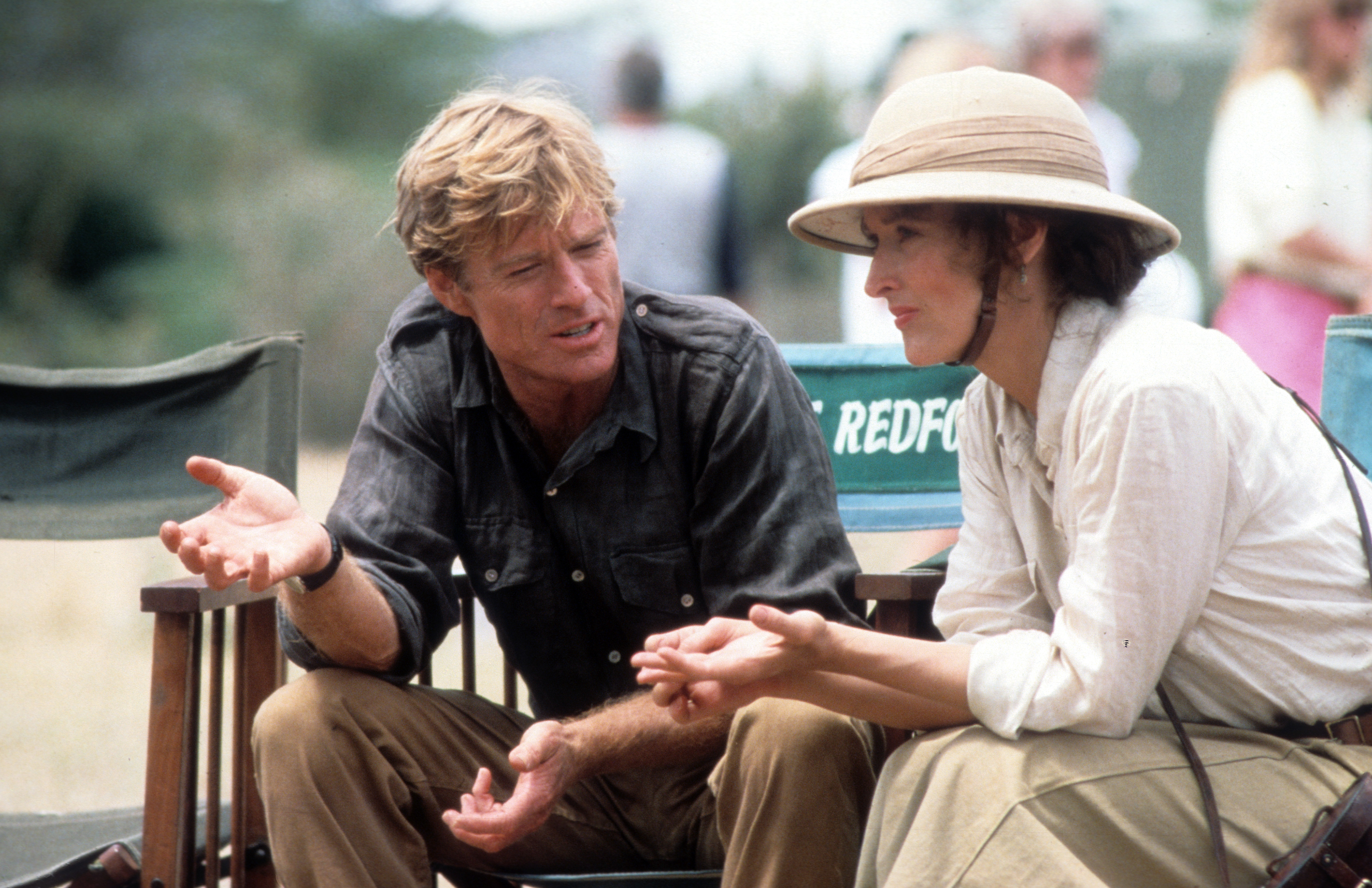 Robert Redford and Meryl Streep during production for the film "Out of Africa" in 1985 | Source: Getty Images