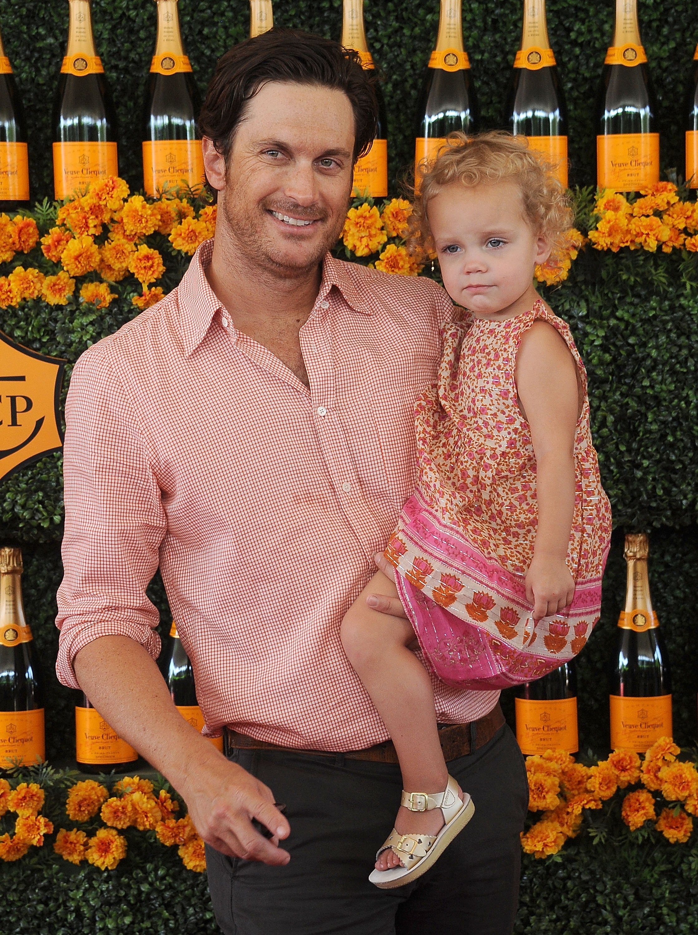 Oliver Hudson and daughter Rio Hudson at the Sixth-Annual Veuve Clicquot Polo Classic on October 17, 2015 | Photo: Getty Images