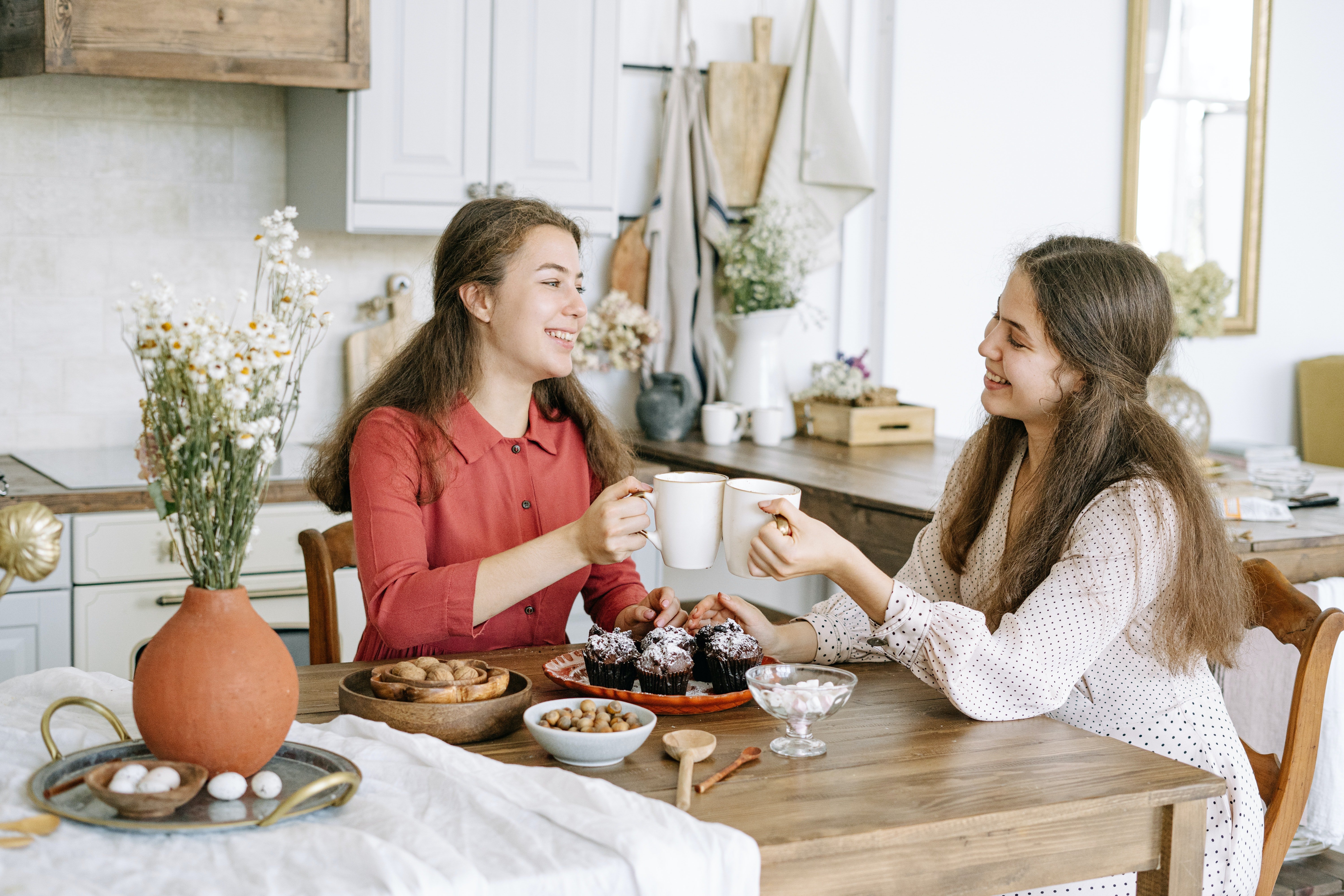 Vanessa and Ashley reunited | Photo: Pexels