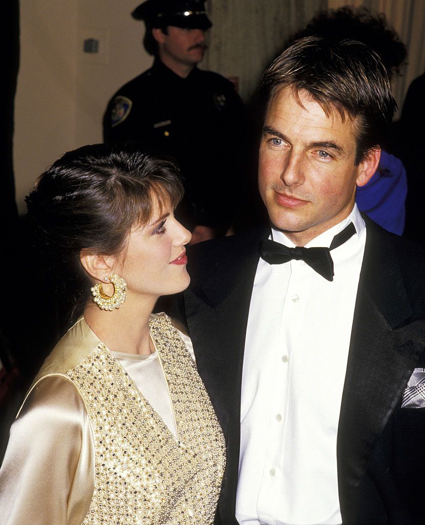 Pam Dawber and Mark Harmon circa 1990. | Source: Getty Images