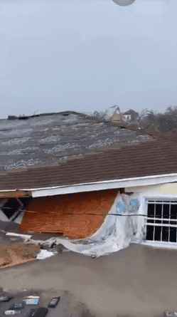 The aftermath of Hurricane Dorian hitting the Bahamas as a category five, and leaving behind mass destruction | Photo: Twitter/WPLG Local 10 News