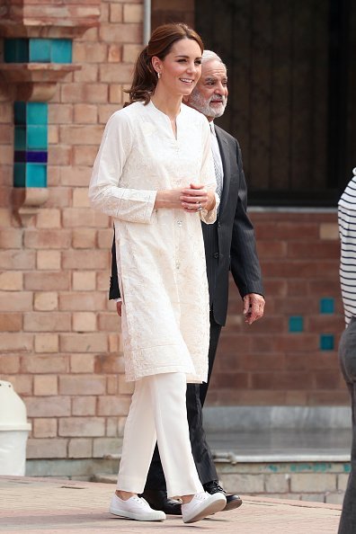 Catherine, Duchess of Cambridge arrives for her visit of the National Cricket Academy during day four of their royal tour of Pakistan | Photo: Getty Images