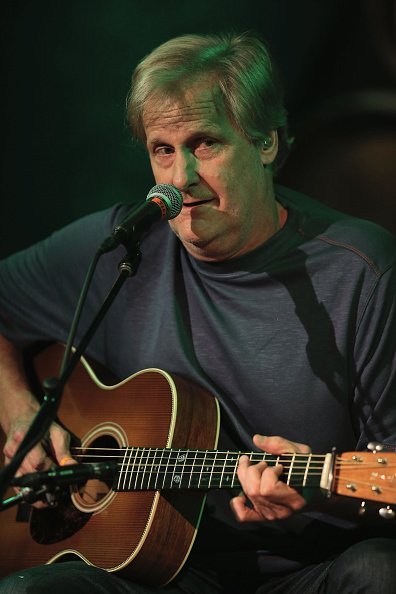 Jeff Daniels performs with the Ben Daniels Band at City Winery on August 15, 2018 in New York City | Photo: Getty Images