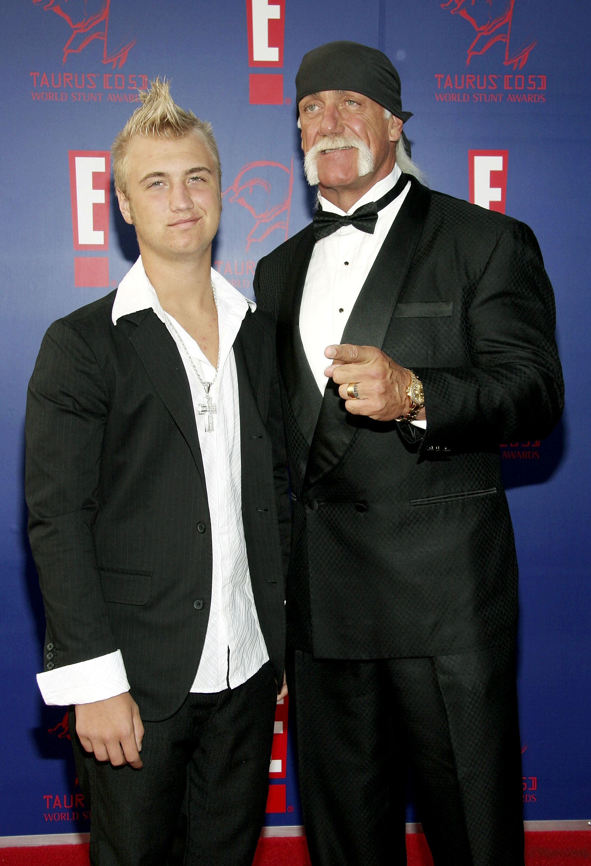Hulk Hogan and his son Nick arrive at the 5th Annual Taurus World Stunt Awards on September 25, 2005, in Los Angeles, California | Source: Getty Images