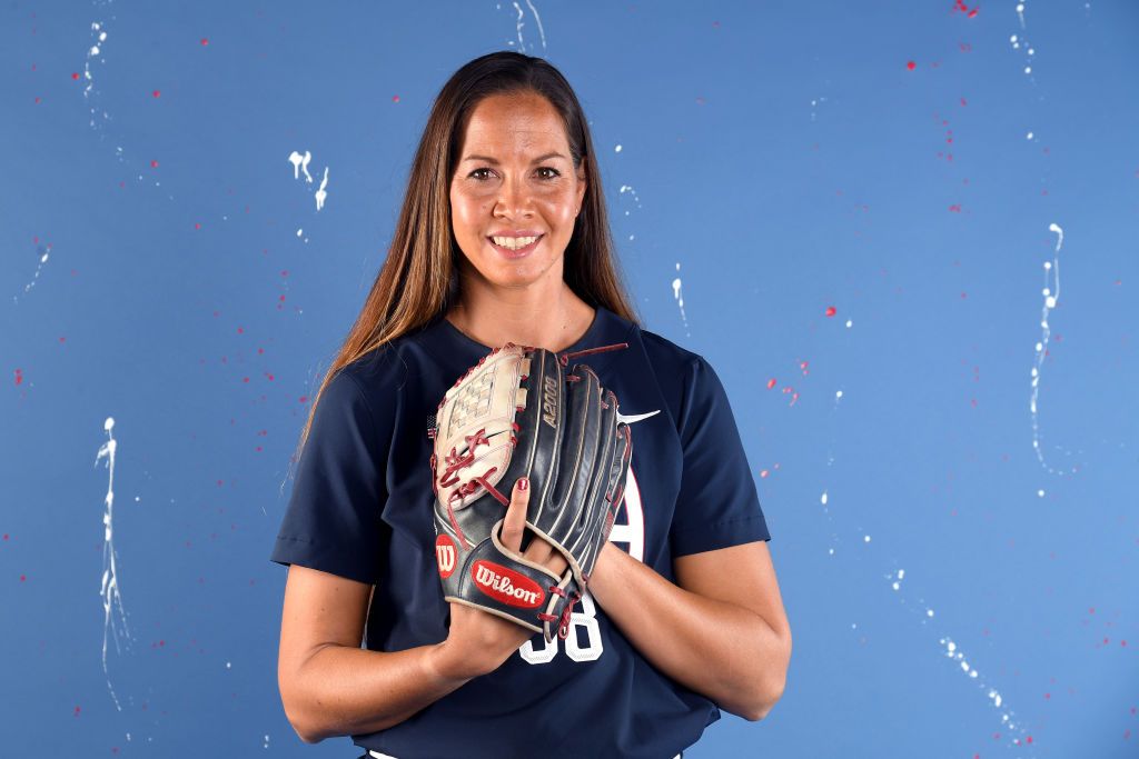 Cat Osterman poses during the Team USA Tokyo 2020 Olympic shoot on November 22, 2019. | Photo: Getty Images