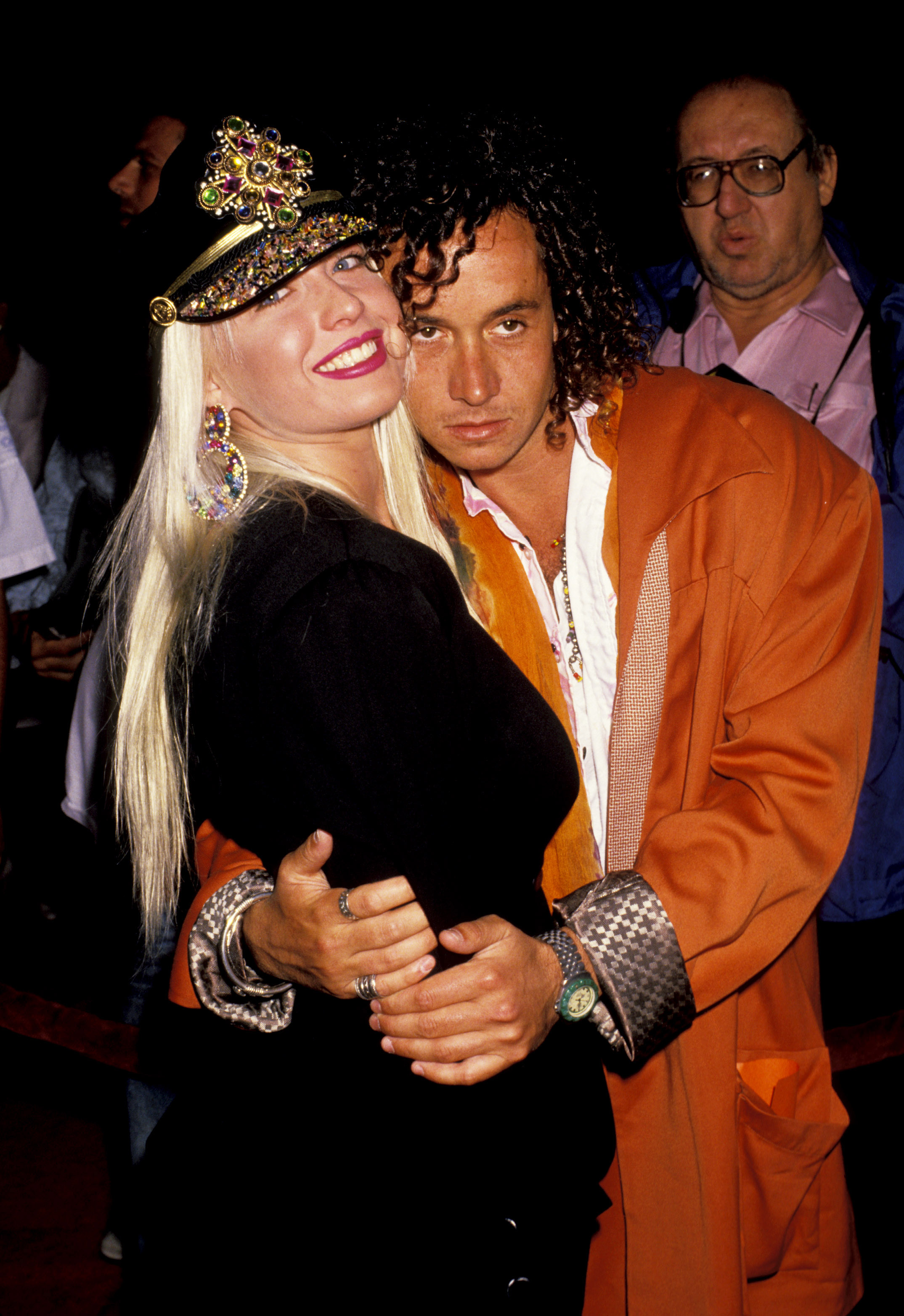 Shannon "Savannah" Wilsey and Pauly Shore attend the "Point Break" Los Angeles Premiere on July 10, 1991, in Hollywood, California. | Source: Getty Images
