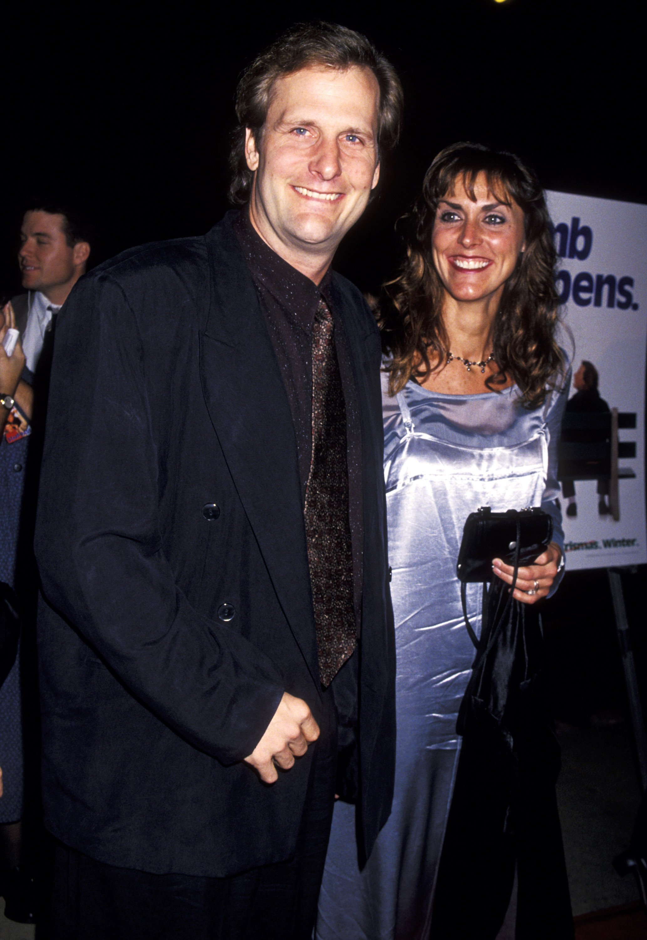 Jeff Daniels and Kathleen Treado during the "Dumb and Dumber" Hollywood premiere in California on  December 6, 1994. | Source: Ron Galella/Ron Galella Collection/Getty Images