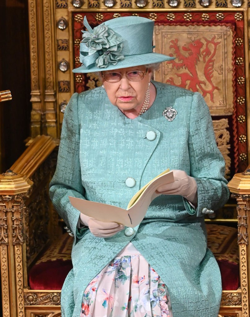 La reina Isabel II en la Cámara de los Lores, el 19 de diciembre de 2019 en Londres, Inglaterra. | Foto: Getty Images