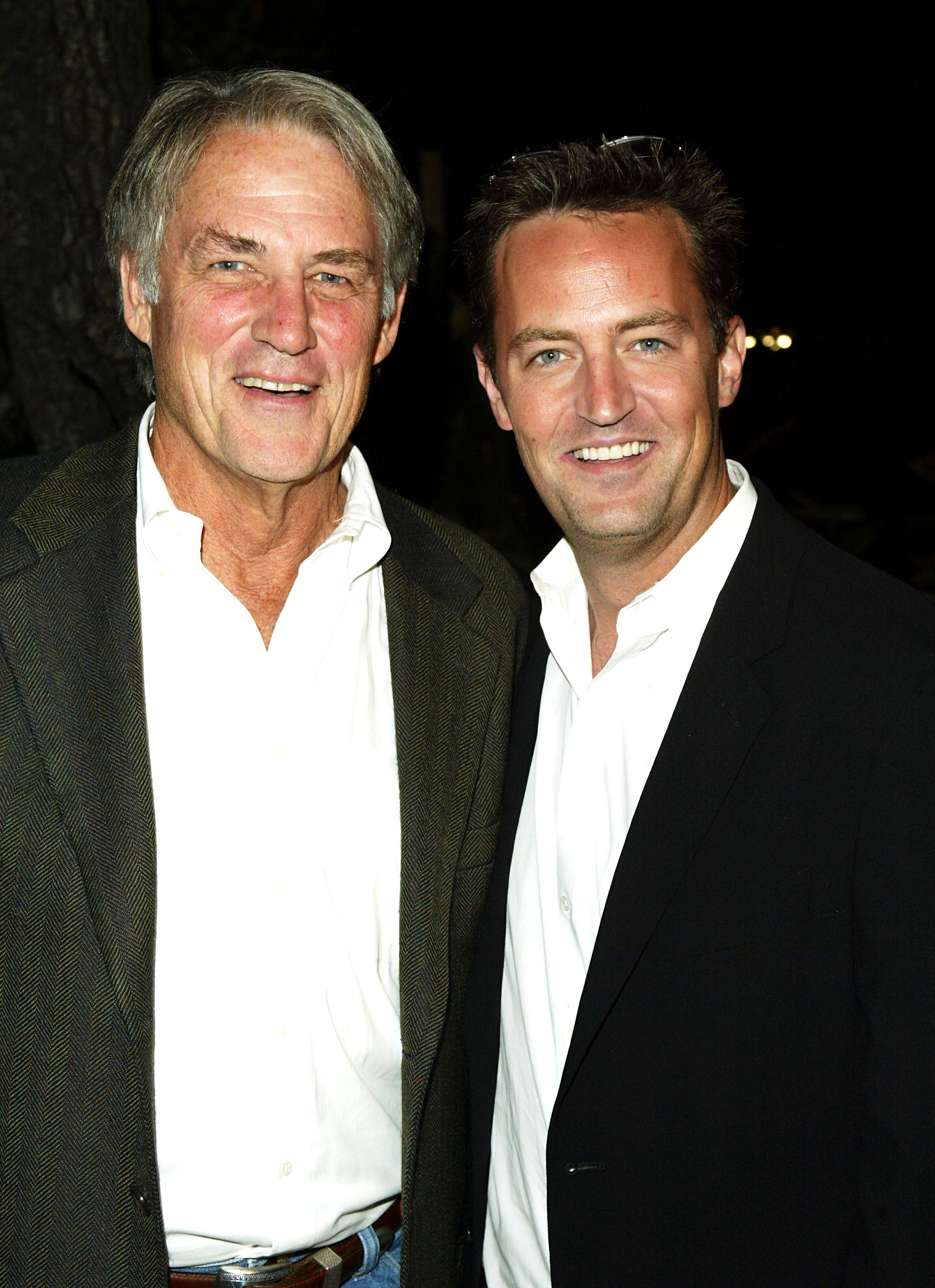 Matthew Perry and his father John Bennett Perry in California in 2003 | Source: Getty Images