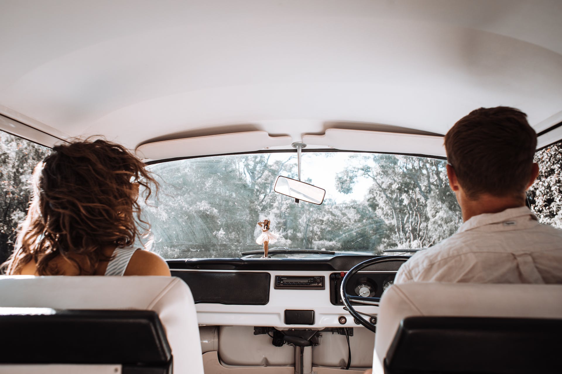 Couple in car | Source: Pexels