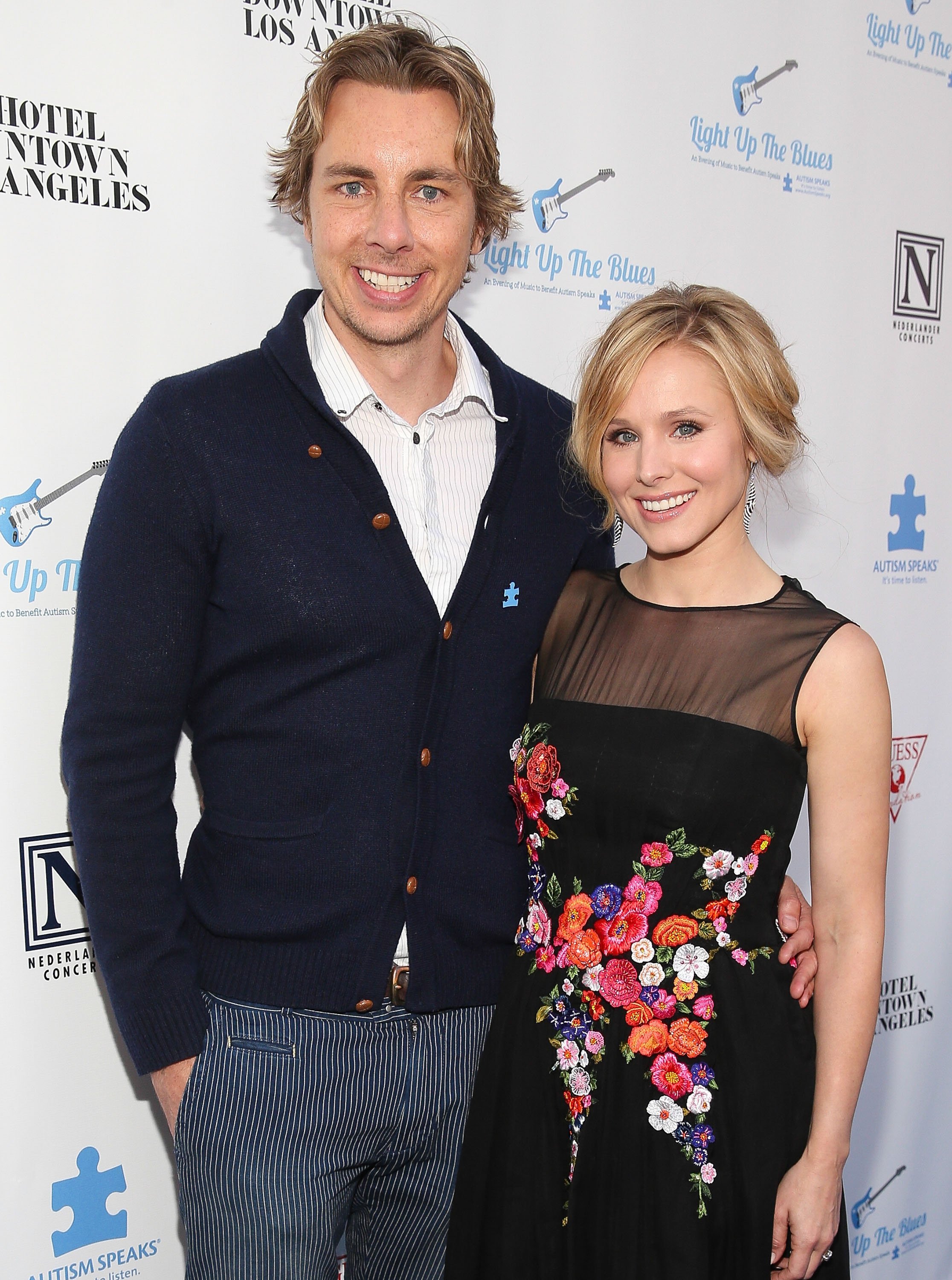 Dax Shepard (L) and actress Kristen Bell attend the 2nd Light Up The Blues Concert - An Evening Of Music To Benefit Autism Speaks at The Theatre At Ace Hotel on April 5, 2014, in Los Angeles, California. | Source: Getty Images.