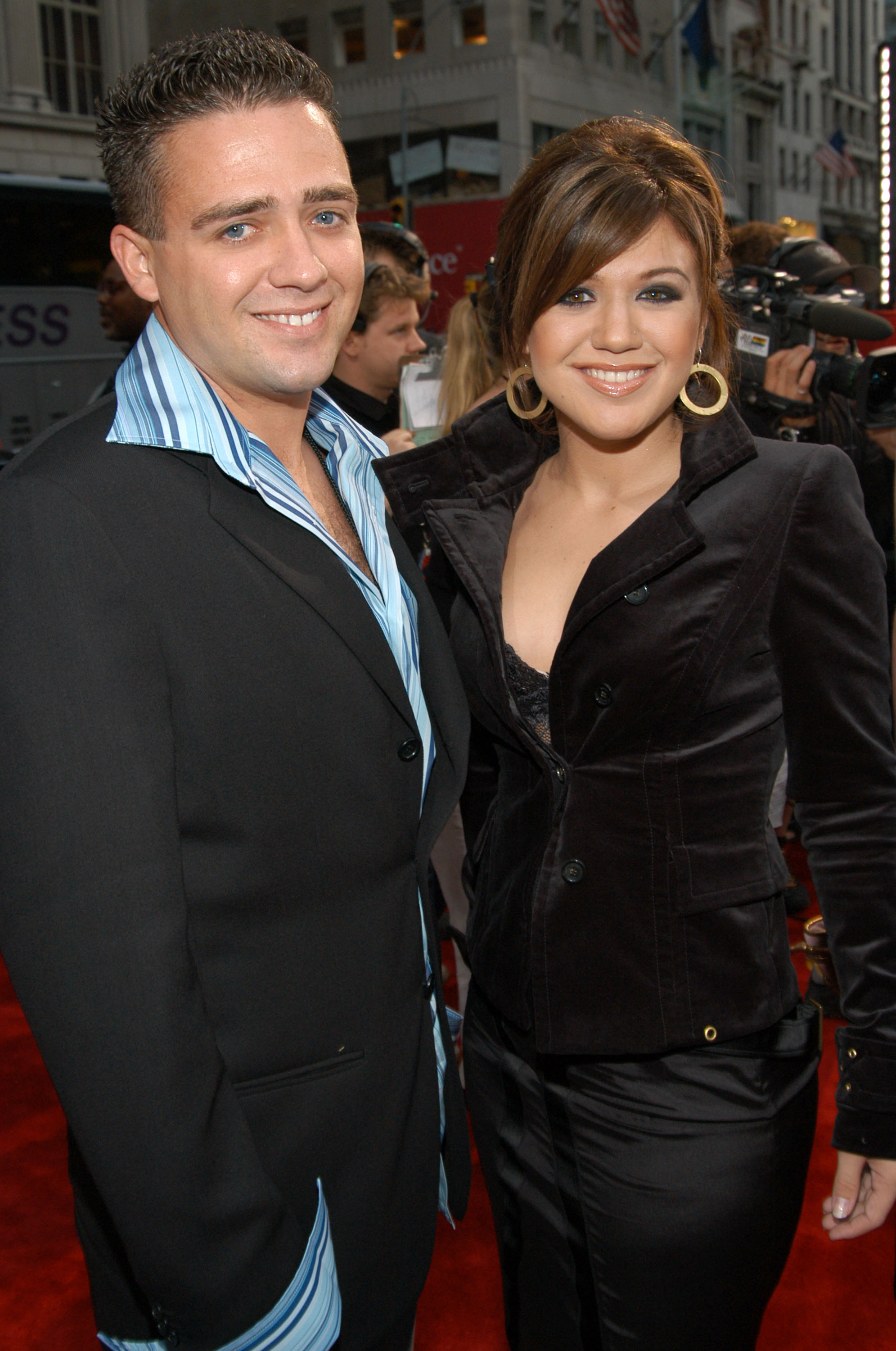 Jason Clarkson and Kelly Clarkson during the 2003 MTV Video Music Awards at Radio City Music Hall on August 28, 2003, in New York City. | Source: Getty Images