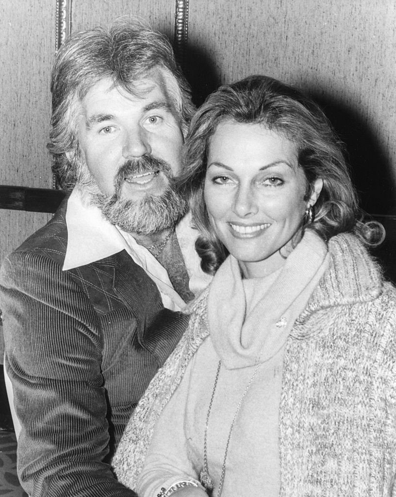 Portrait of singer Kenny Rogers and his wife, actress Marianne Gordon, prior to his concert tour around the country after arriving in Britain, November 7th 1977. | Source: Getty Images