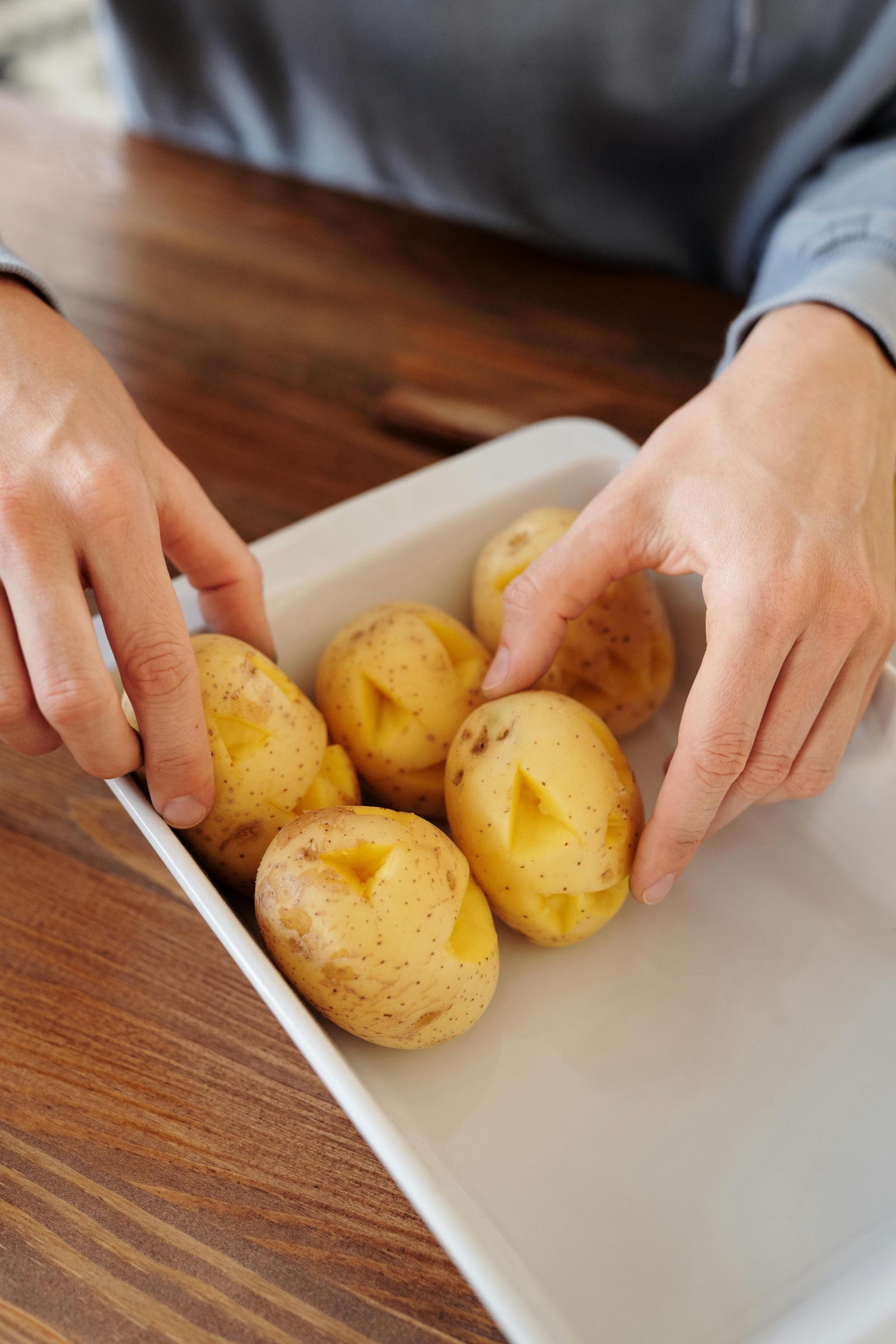 Preparing the family dinner | Source: Pexels