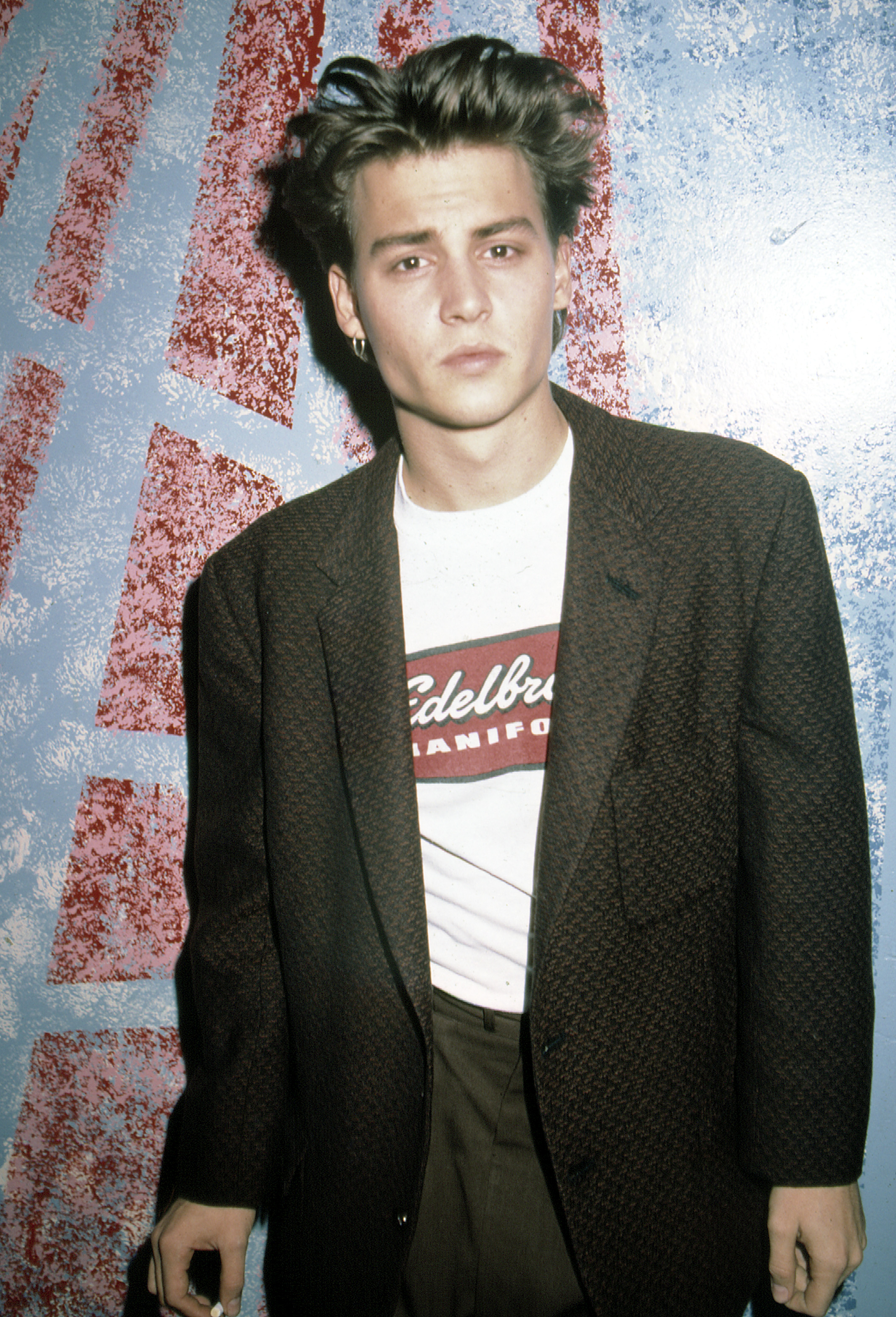 Johnny Depp im November 1987. | Quelle: Getty Images