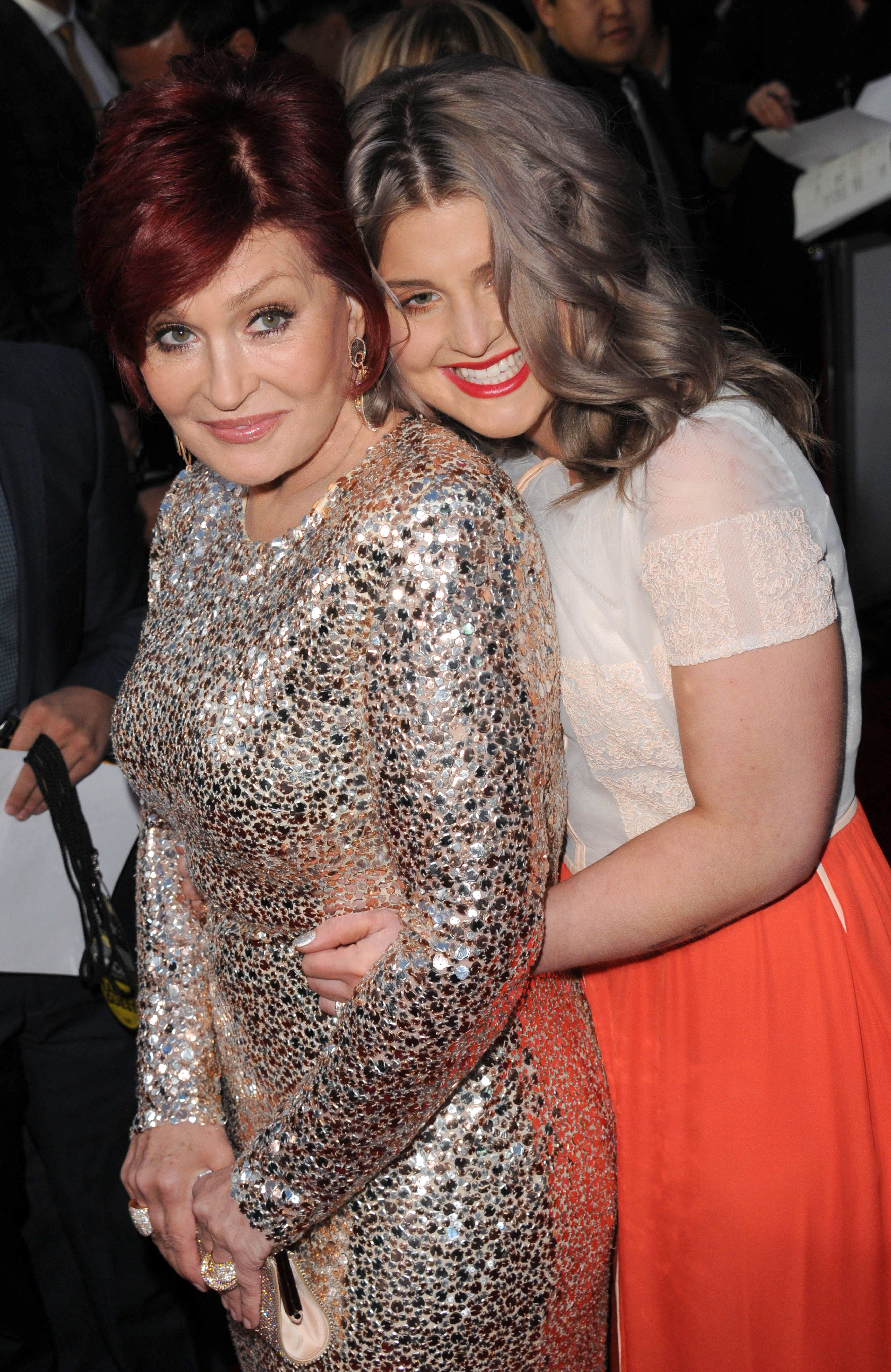 Kelly and Sharon Osbourne at the 2012 People's Choice Awards | Source: Getty Images