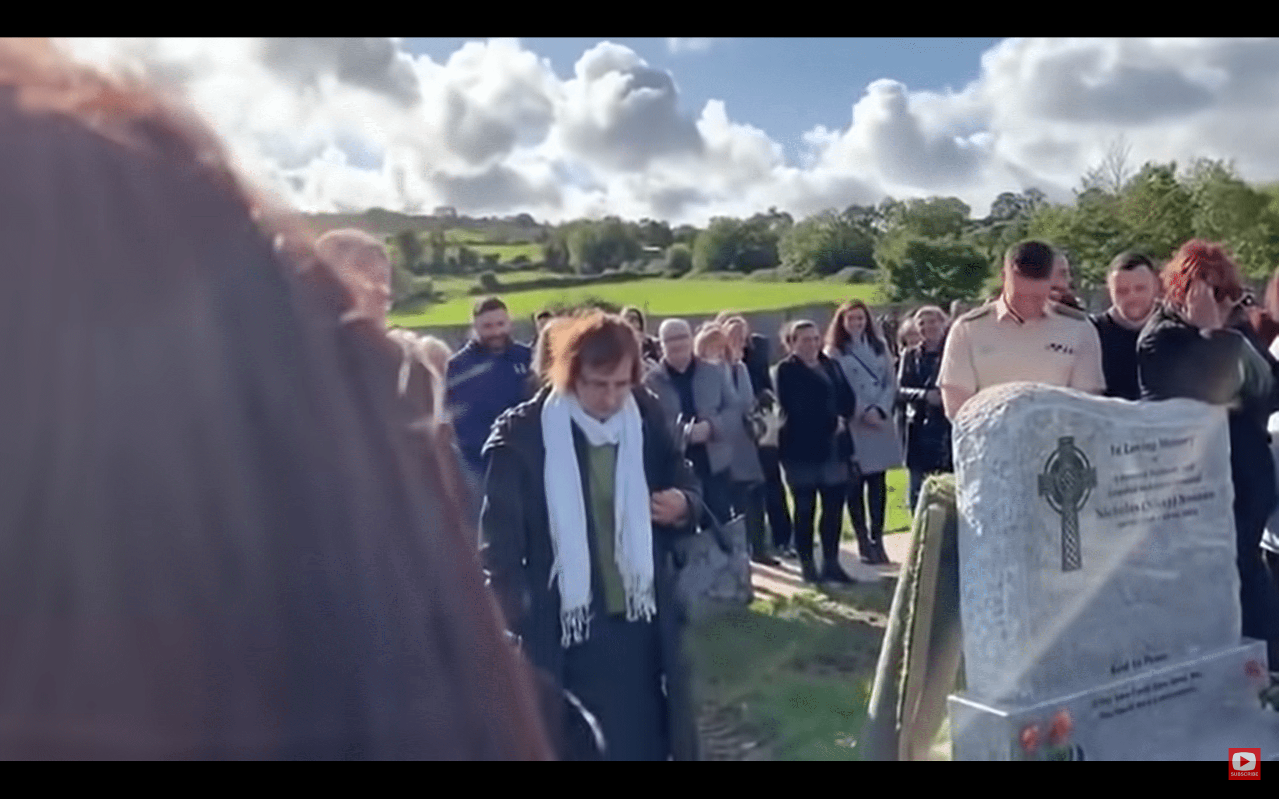 Man pranks his family and guests at his burial. | Photo: youtube.com/Liverpool ECHO  