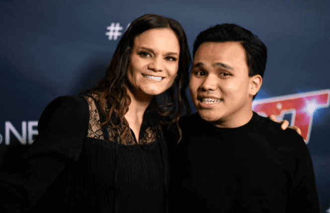 Kodi Lee and his mother, Tina Lee on the red carpet at the finale for "America's Got Talent" Season 14, at Dolby Theatre, on September 18, 2019, California | Source: Getty Images