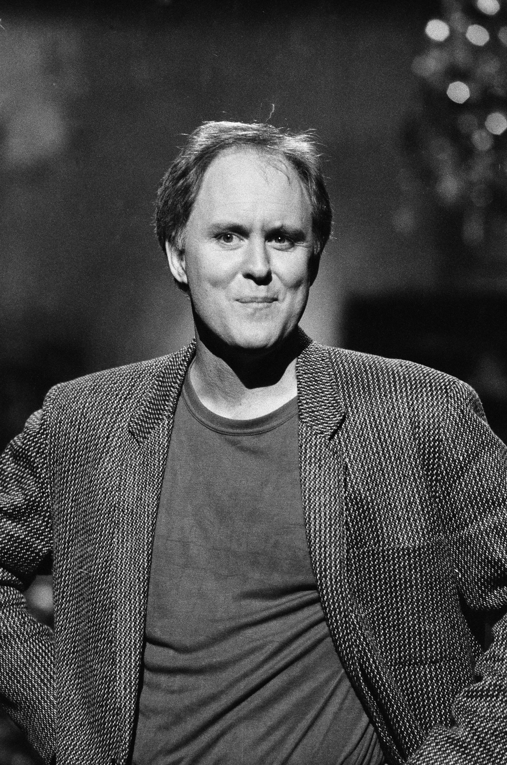 John Lithgow during the opening monologue on "Saturday Night Live" on April 11, 1987 | Source: Getty Images