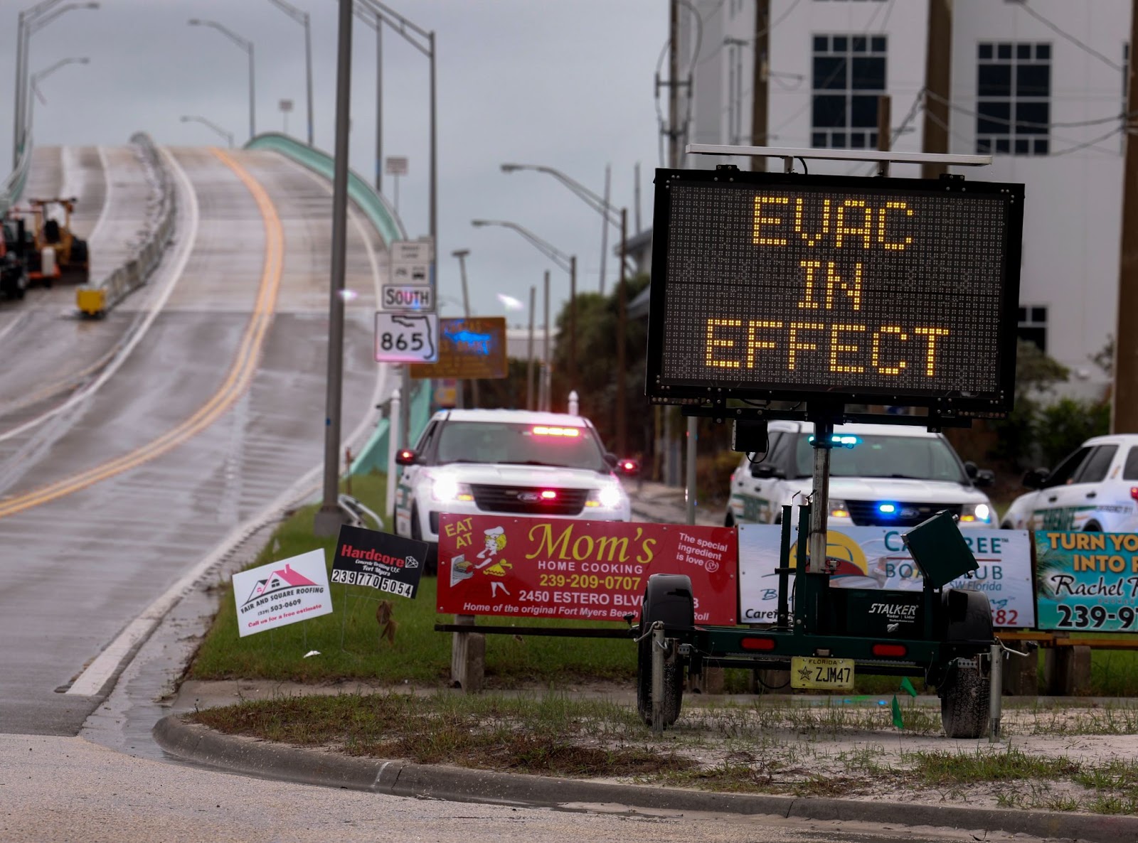 A sign indicating an evacuation order is in effect before Hurricane Milton's arrival. | Source: Getty Images