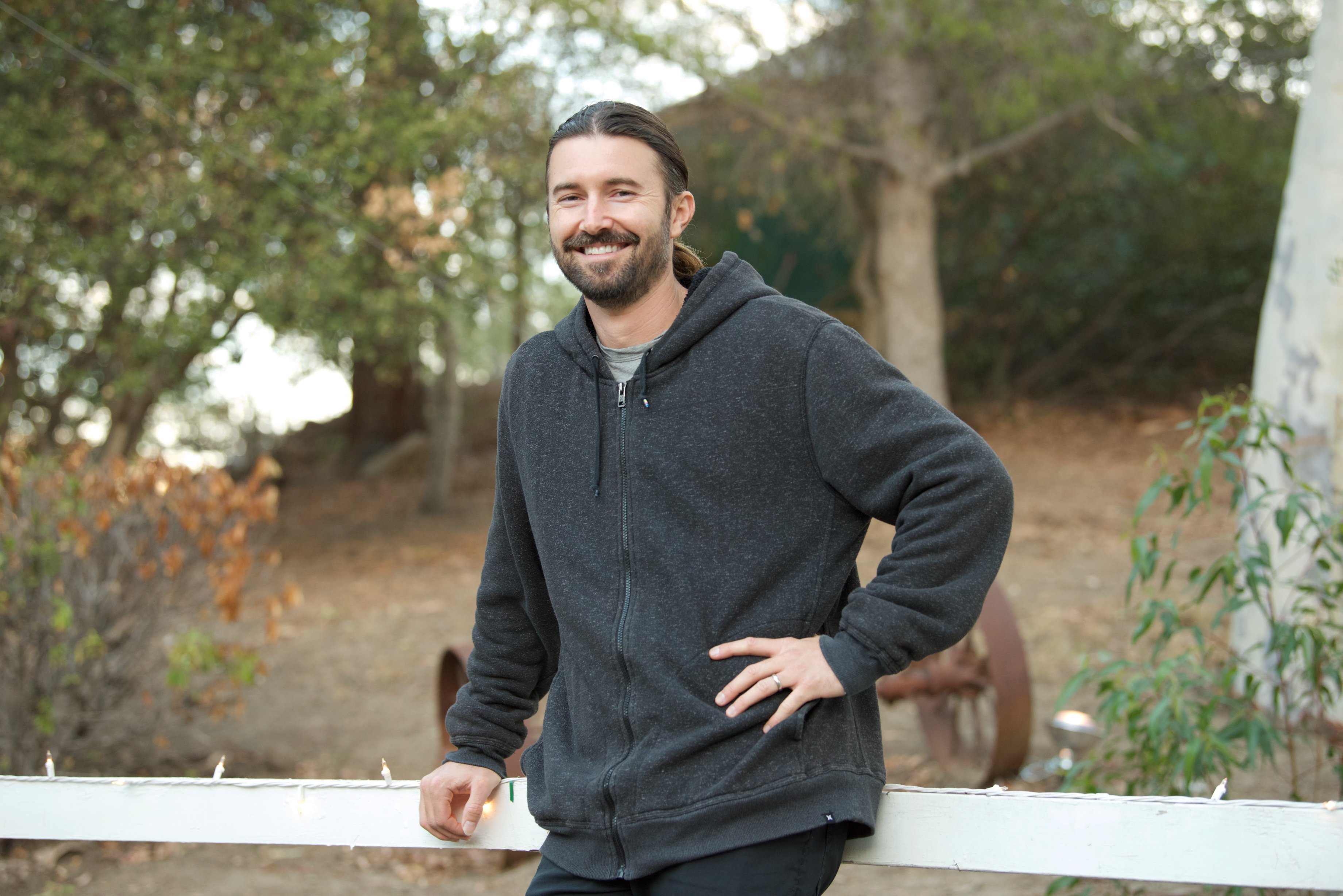 Brandon Jenner poses at a record release party for "Burning Ground" in Malibu, California on November 19, 2016 | Photo: Getty Images