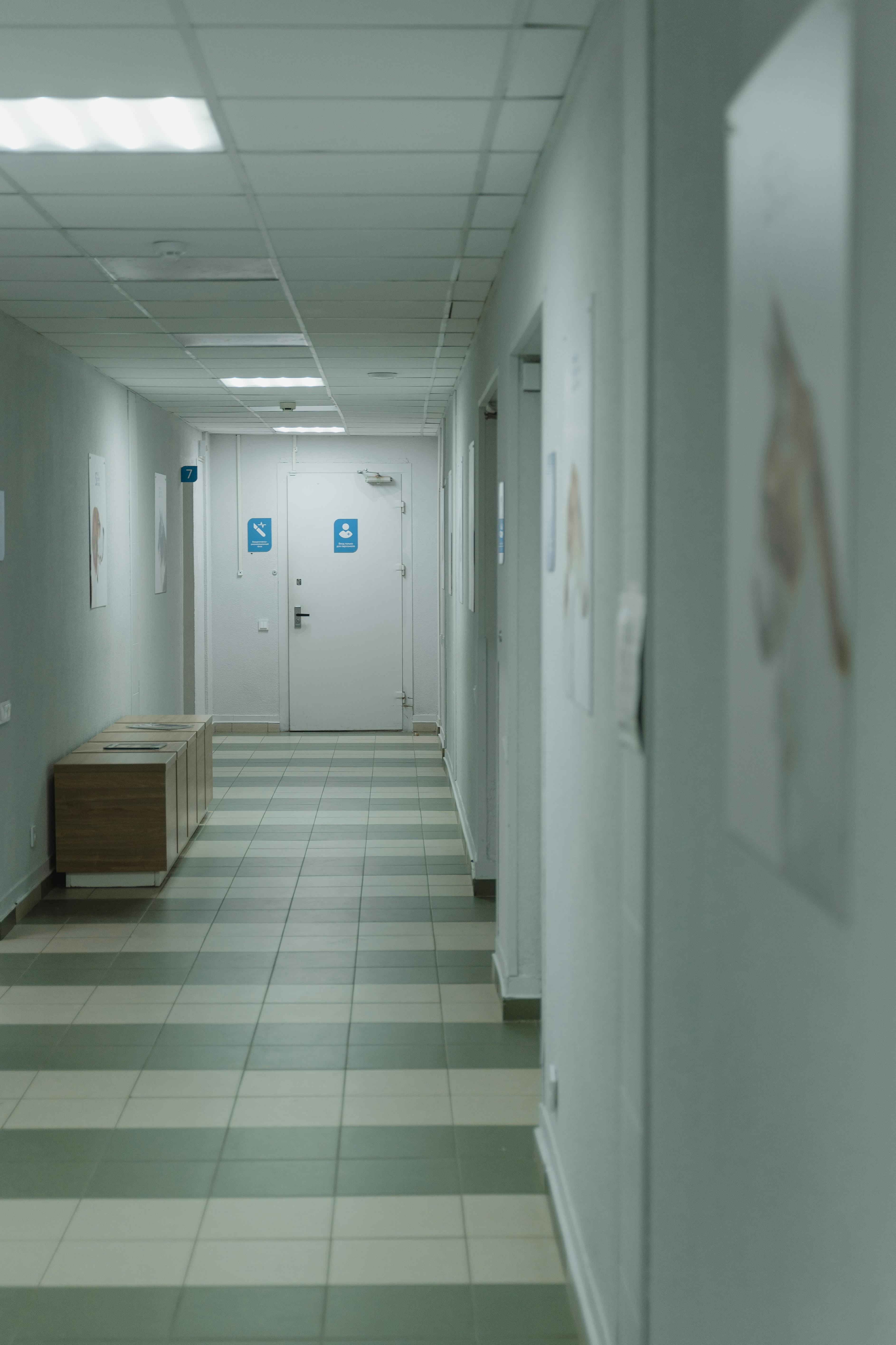 Hospital hallway | Source: Pexels