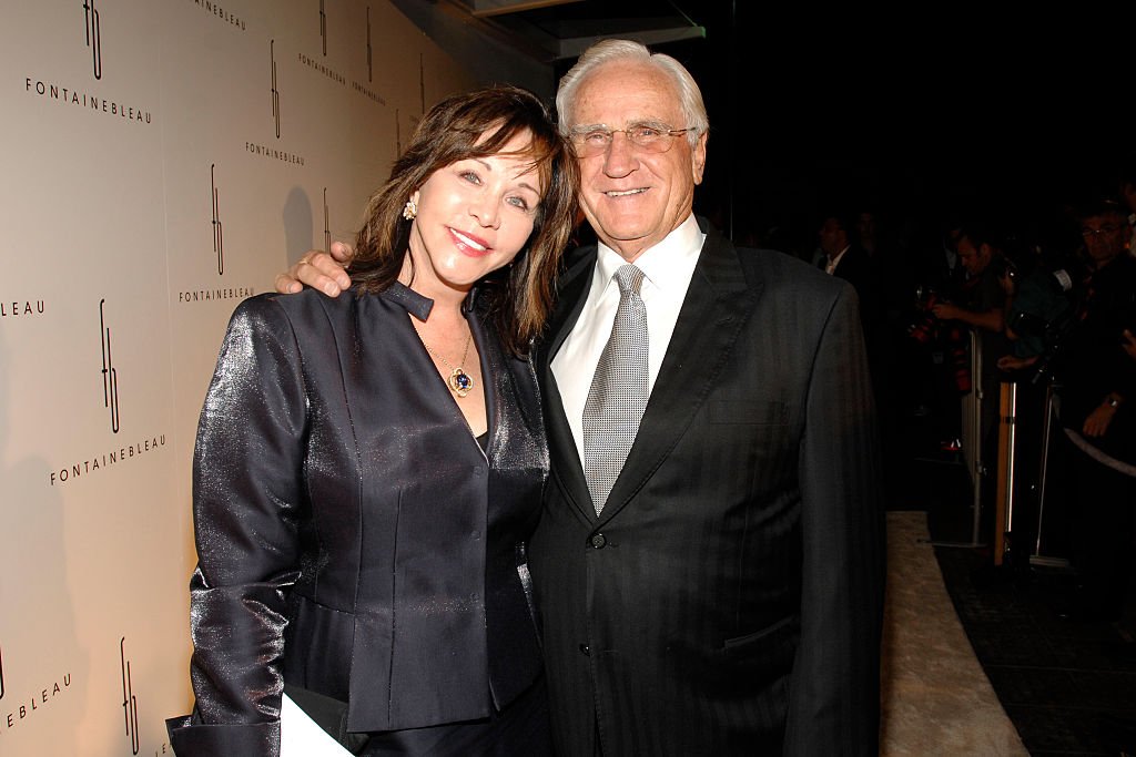 Mary Anne Stephens and Don Shula attend FONTAINEBLEAU MIAMI BEACH GRAND OPENING (Red Carpet) at Fontainebleau Miami Beach on November 14, 2008 | Photo: GettyImages