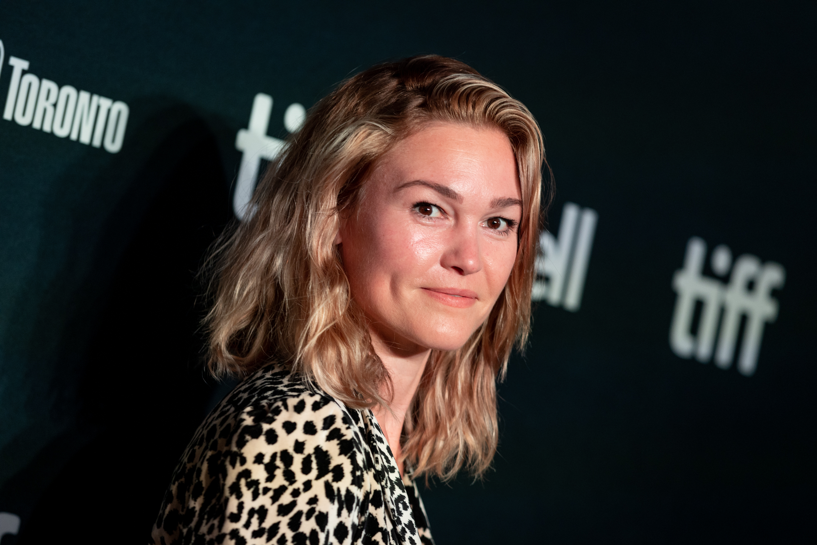 Julia Stiles attends the 2022 Toronto International Film Festival premiere of "Butcher's Crossing," at Roy Thomson Hall on September 9, 2022, in Toronto, Ontario. | Source: Getty Images