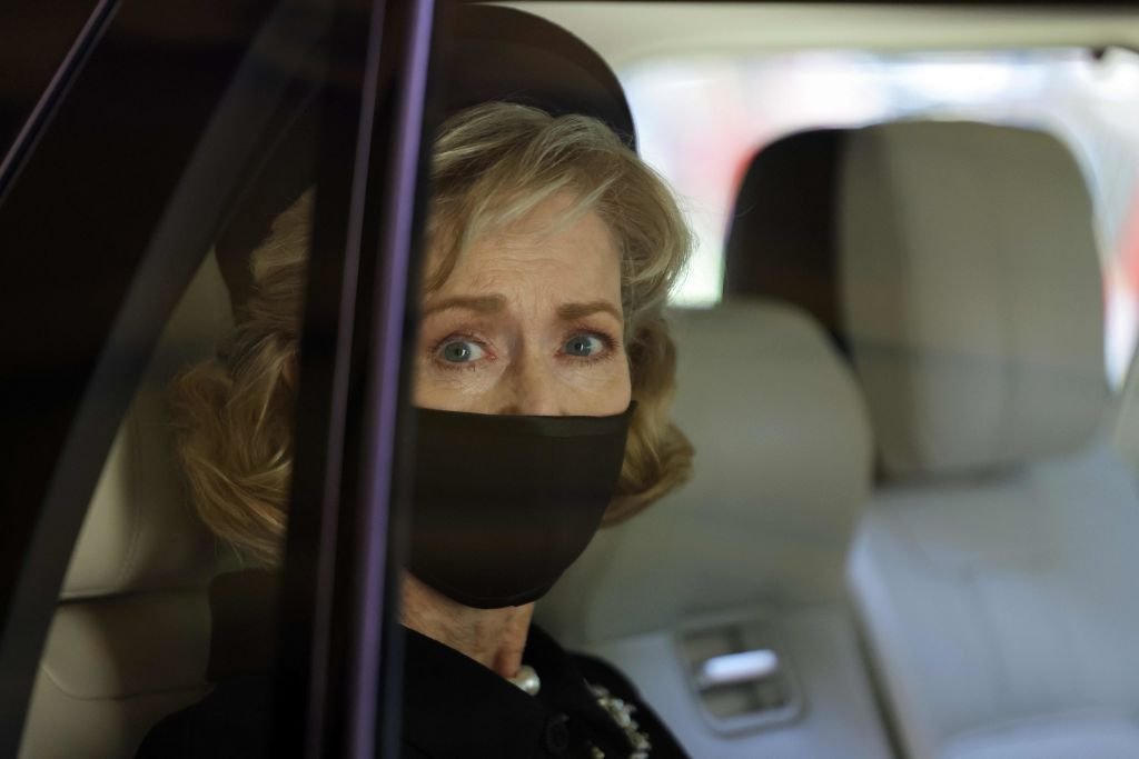 Penny Brabourne, comtesse Mountbatten de Birmanie, assiste à la cérémonie funéraire du prince britannique Philip à l'ouest de Londres, le 17 avril 2021. | Photo : Getty Images