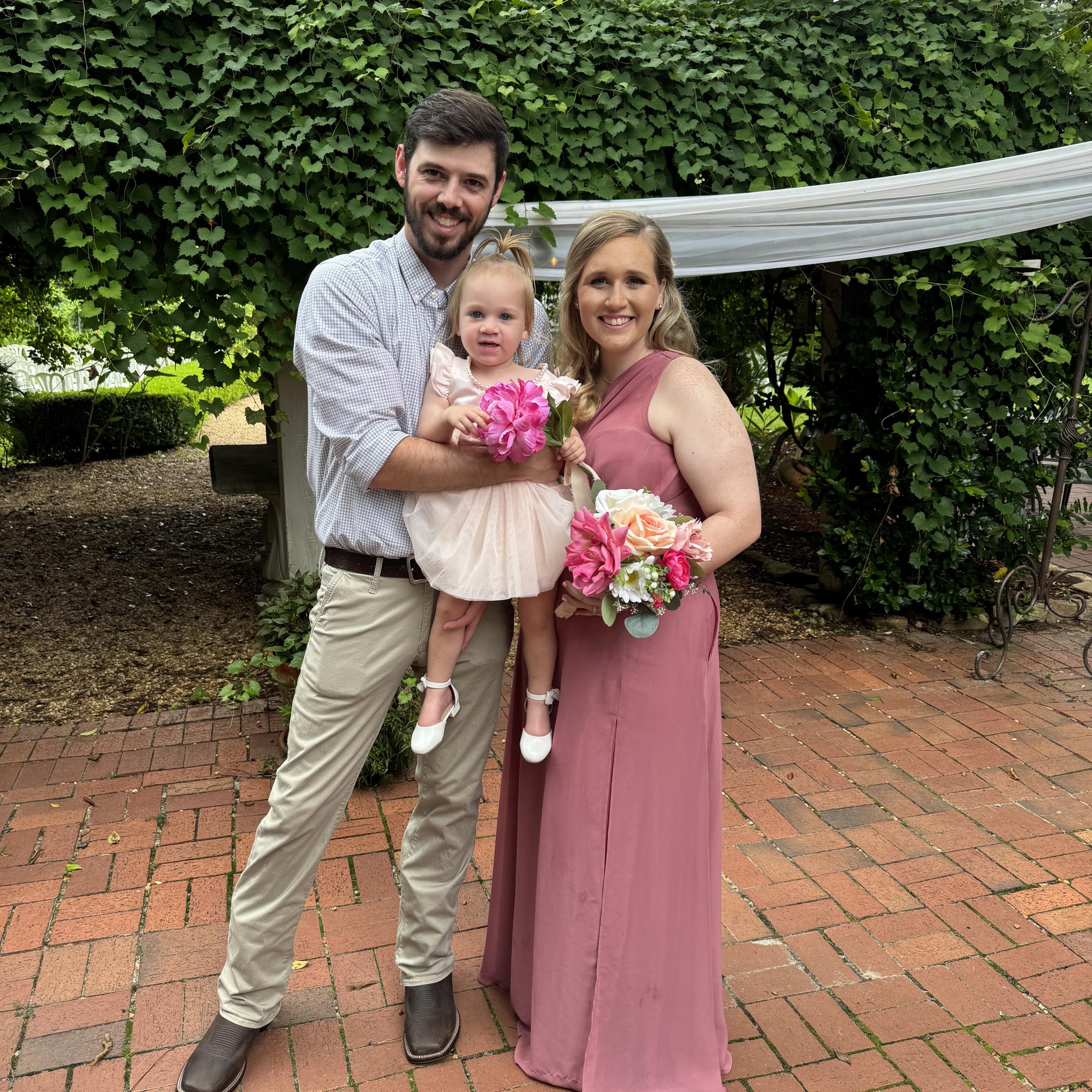 Ada Chapman Doss, her husband, and one of their daughters, posted on August 12, 2025. | Source: Facebook/Ada Chapman Doss