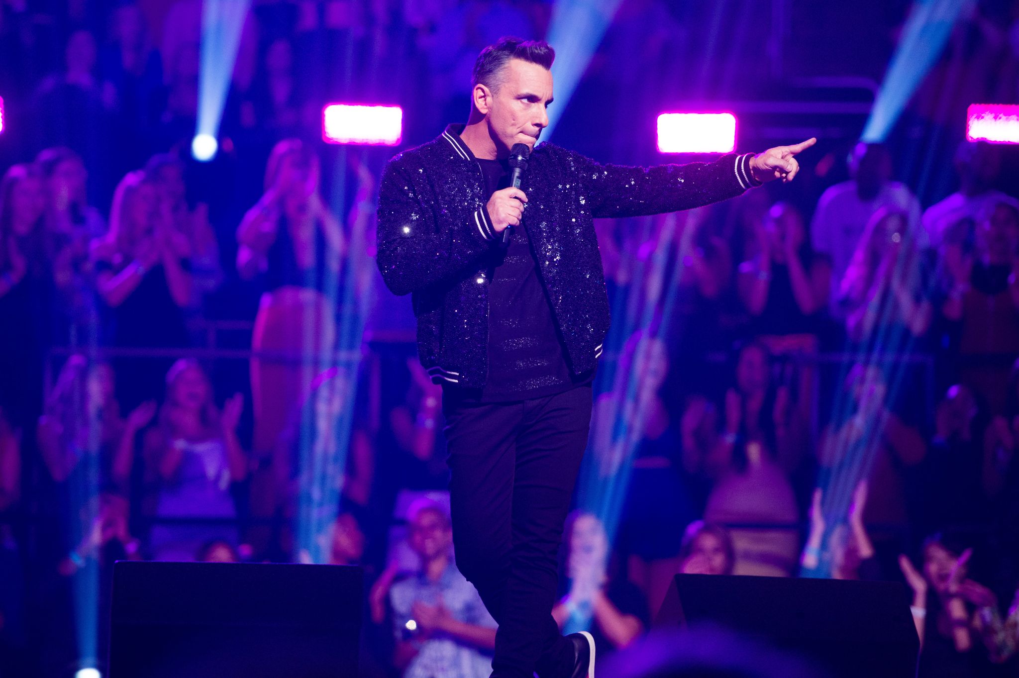  Sebastian Maniscalco at the 2019 MTV Video Music Awards in 2019 in Newark, New Jersey | Source: Getty Images